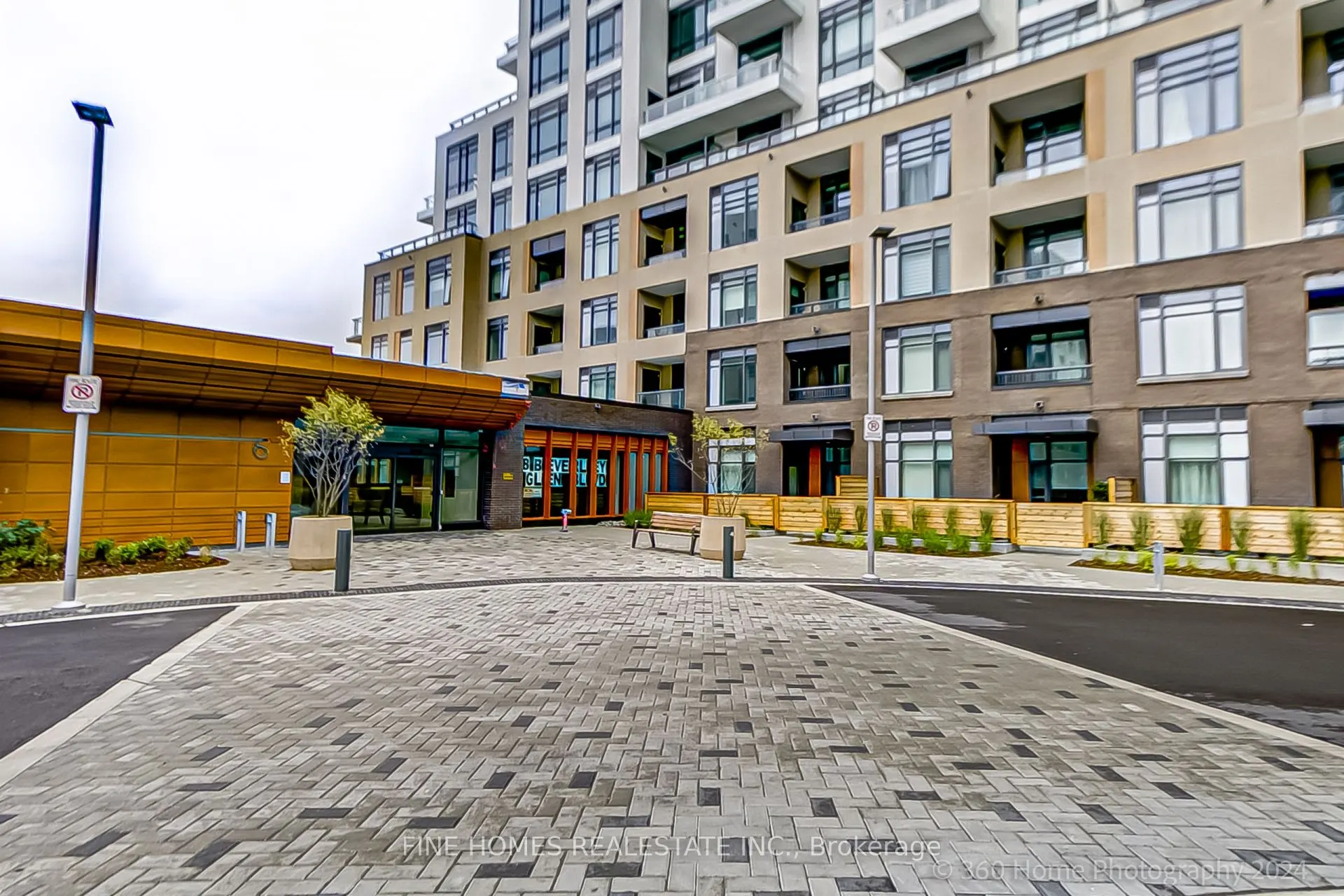 8 Beverley Glen Boulevard #712