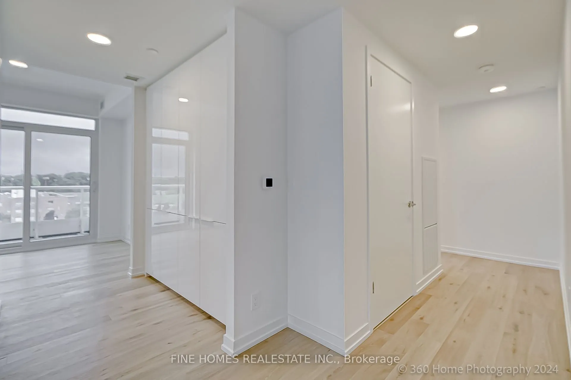 8 Beverley Glen Boulevard #712