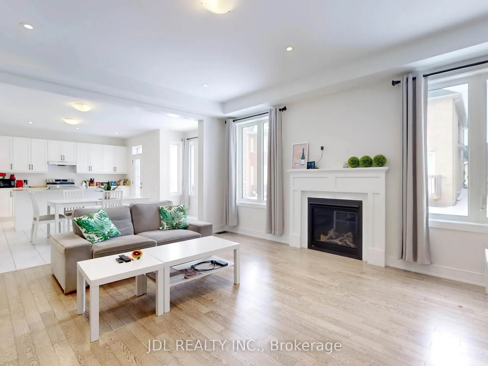 143 Kenneth Rogers Crescent