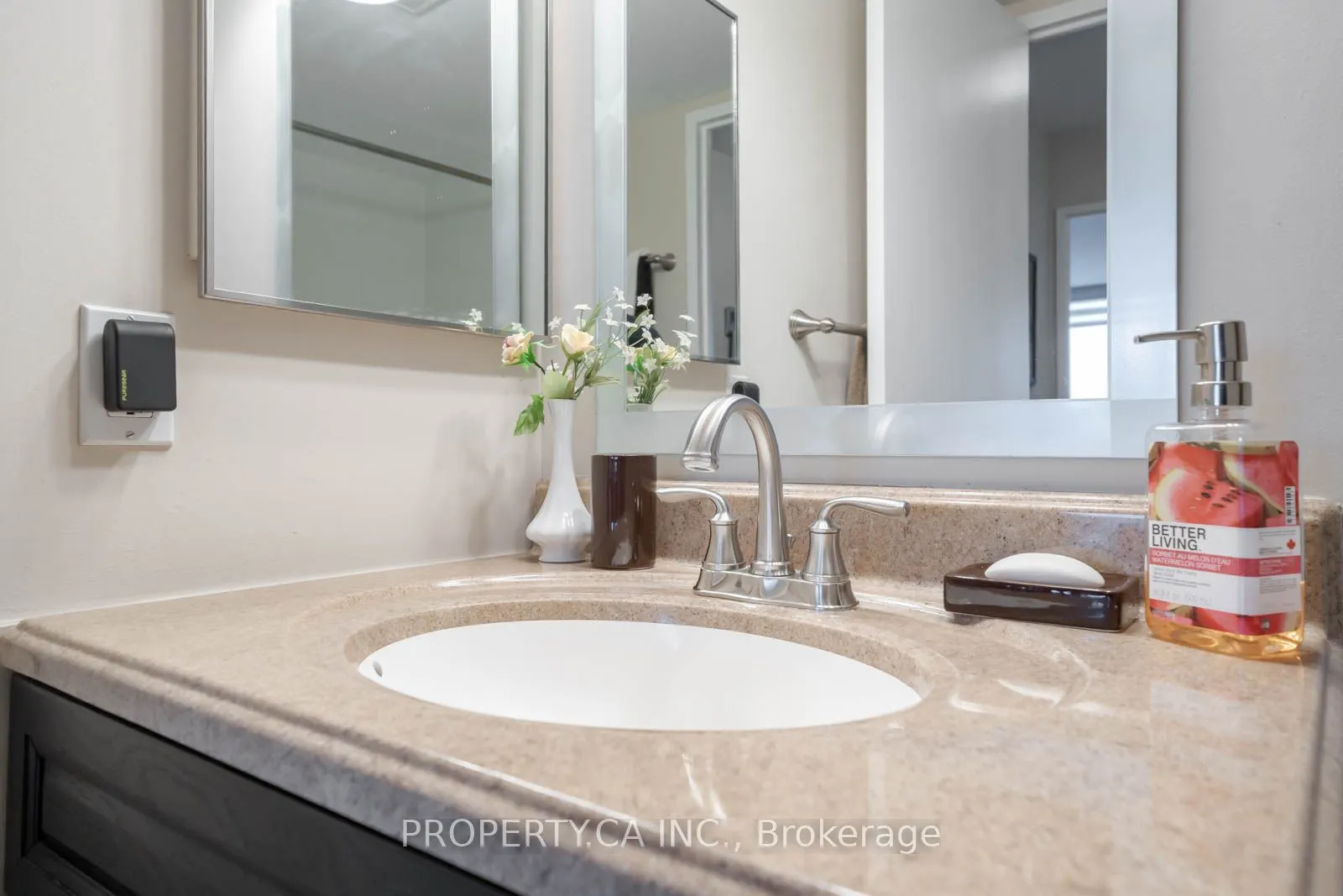 7460 Bathurst Street #605