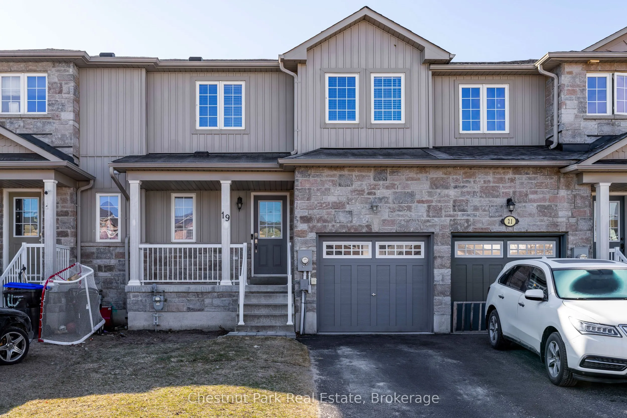 19 Admiral Crescent