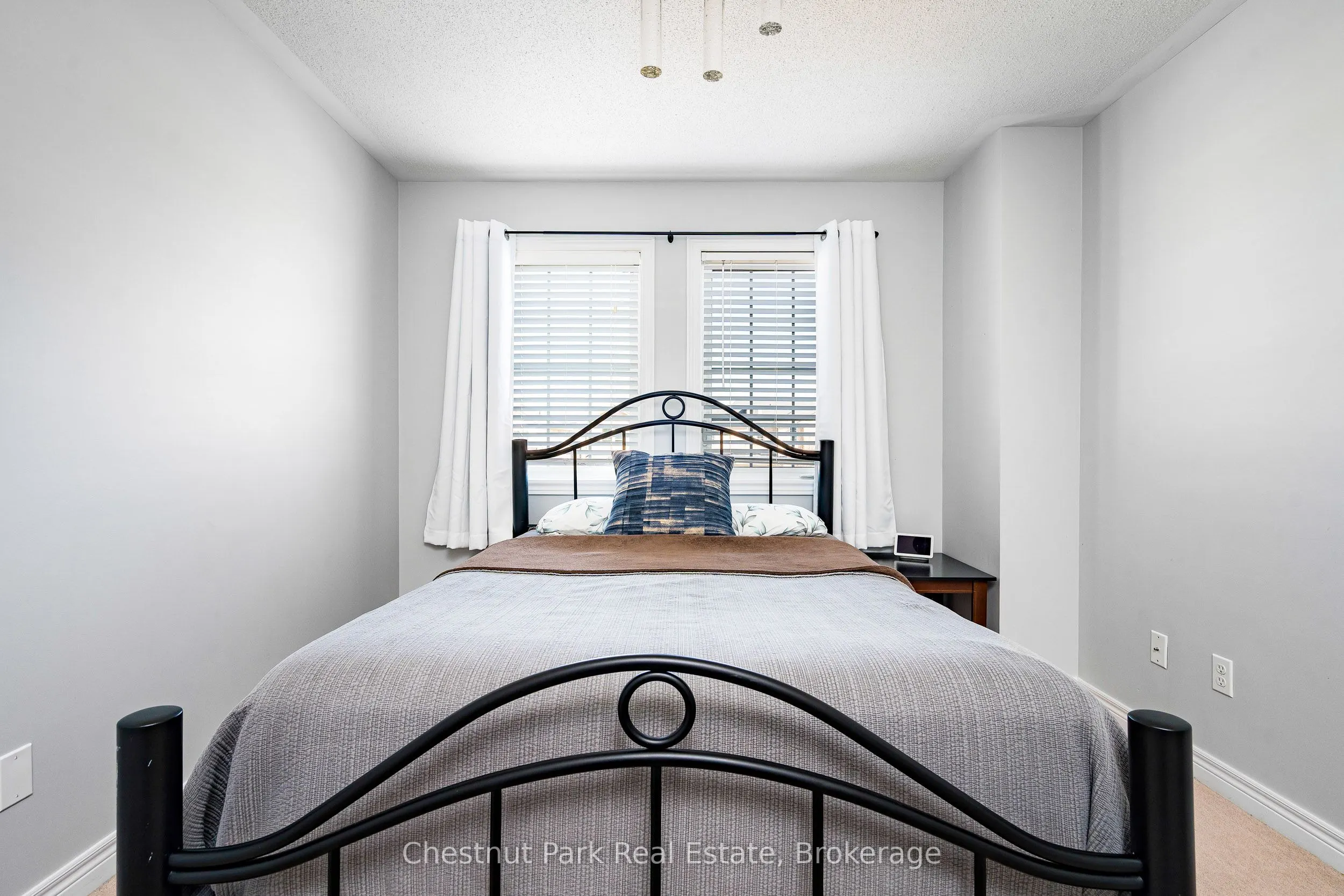 19 Admiral Crescent