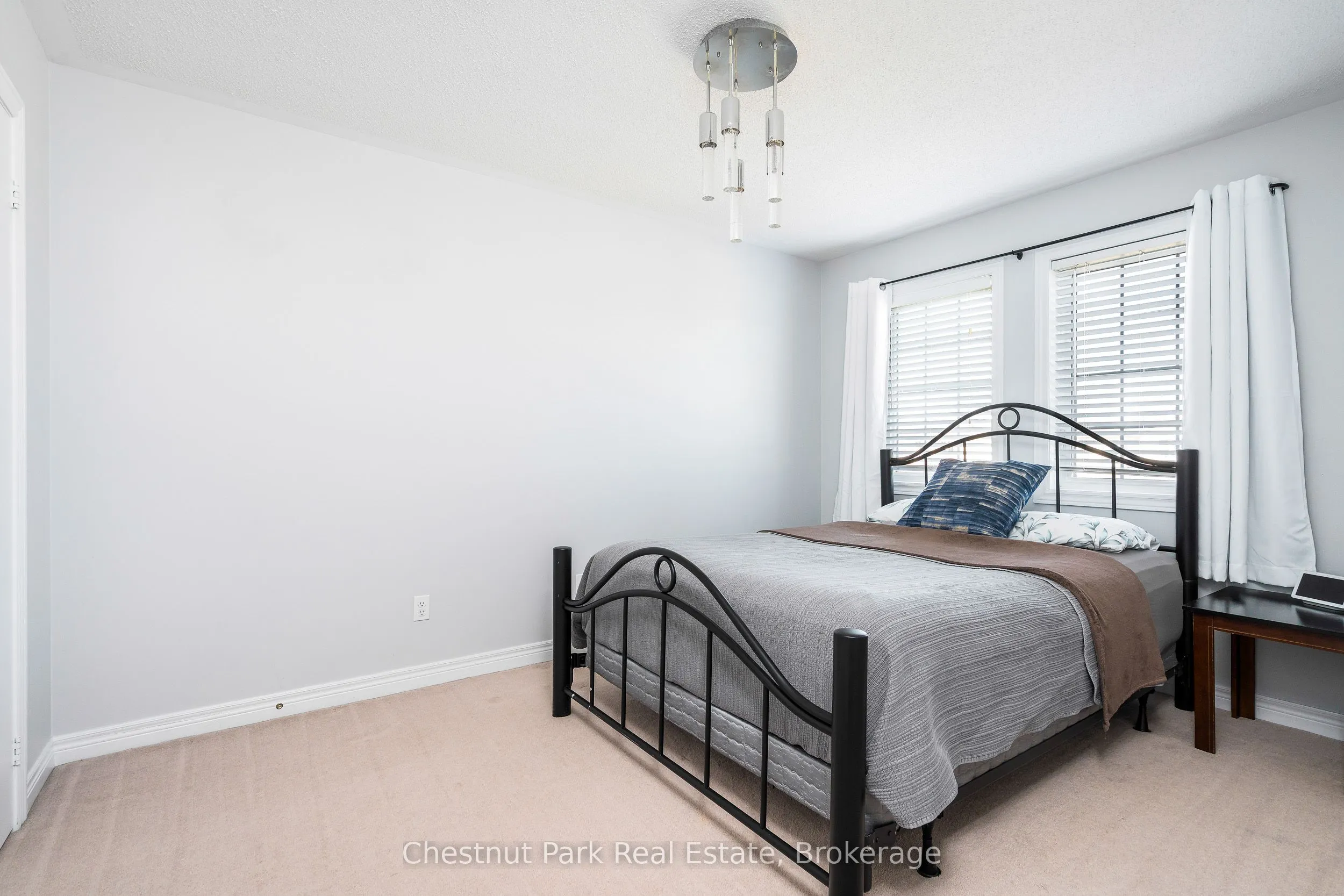 19 Admiral Crescent