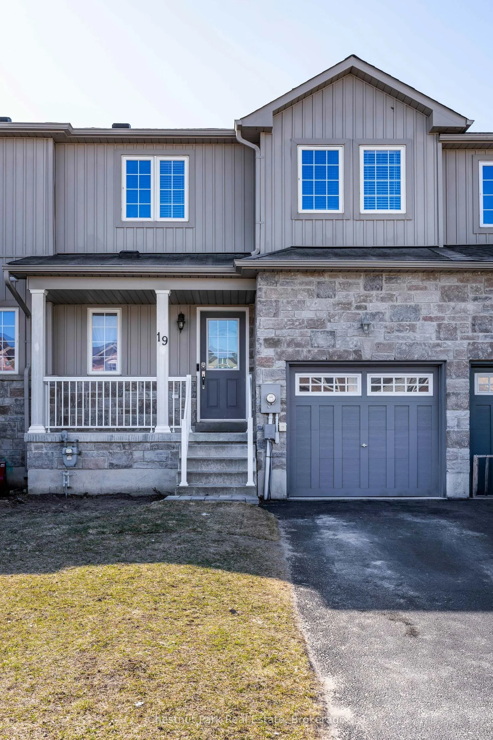 19 Admiral Crescent