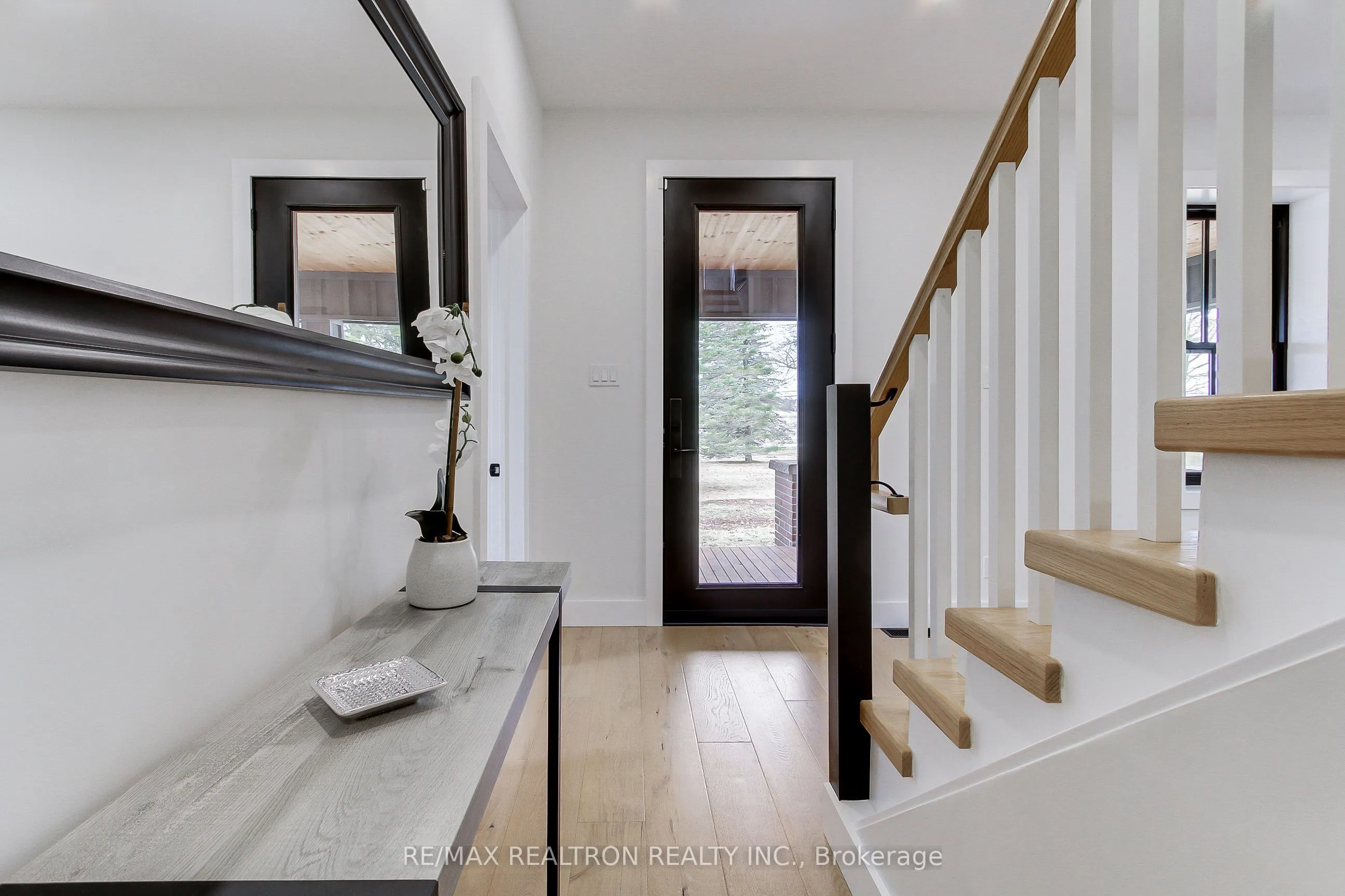 19572 Centre Street