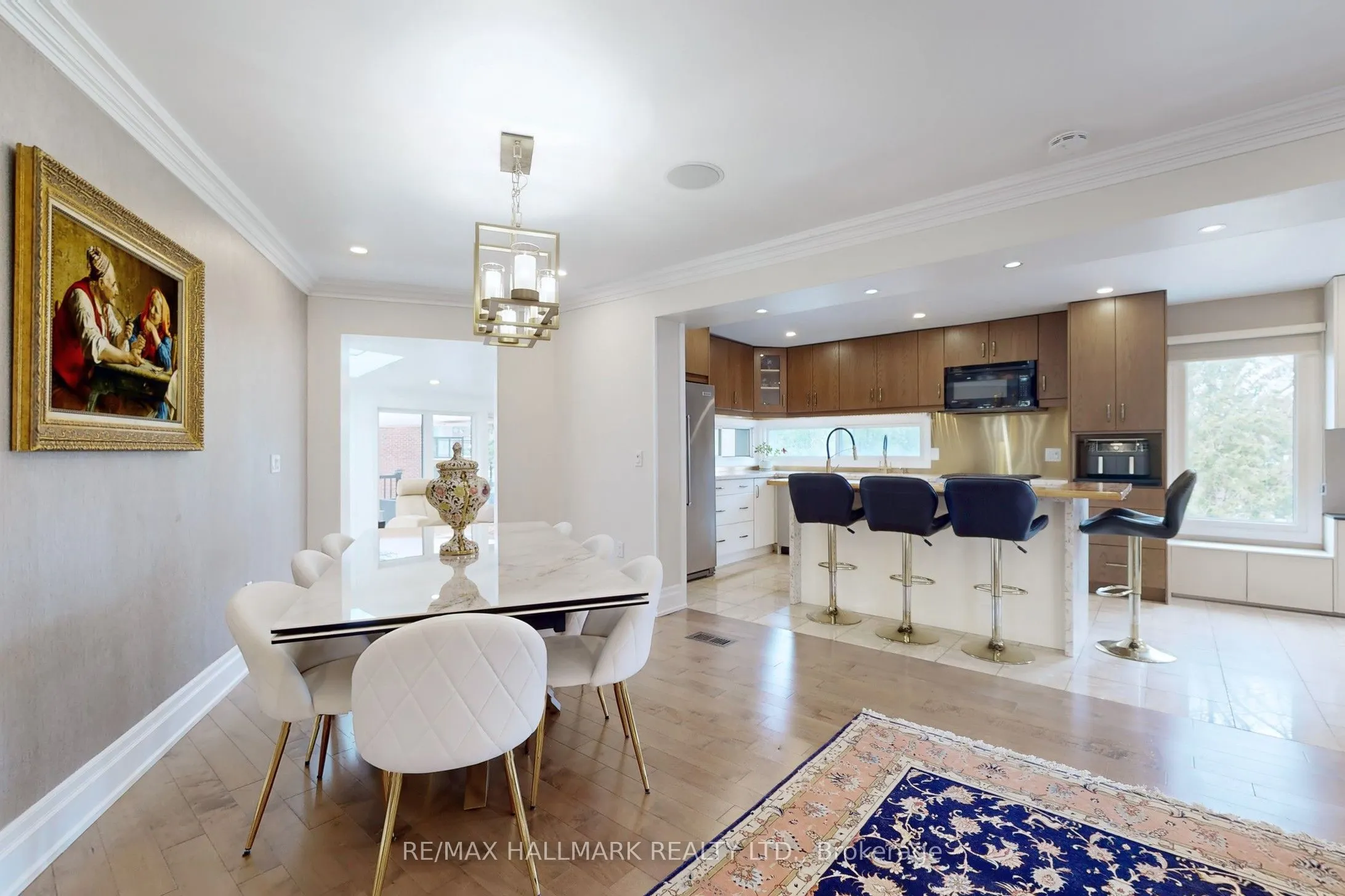 115 Lynwood Crescent