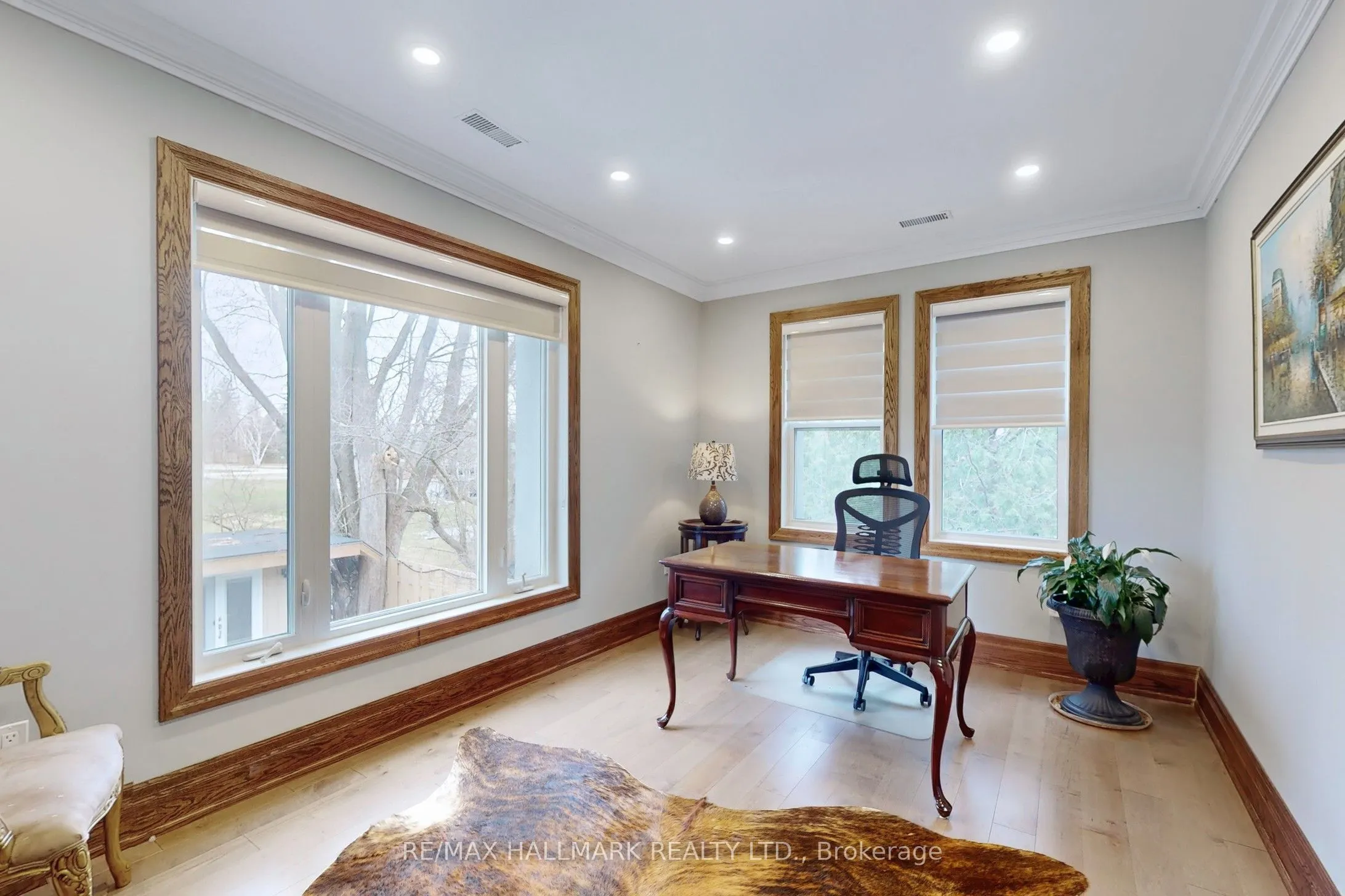 115 Lynwood Crescent