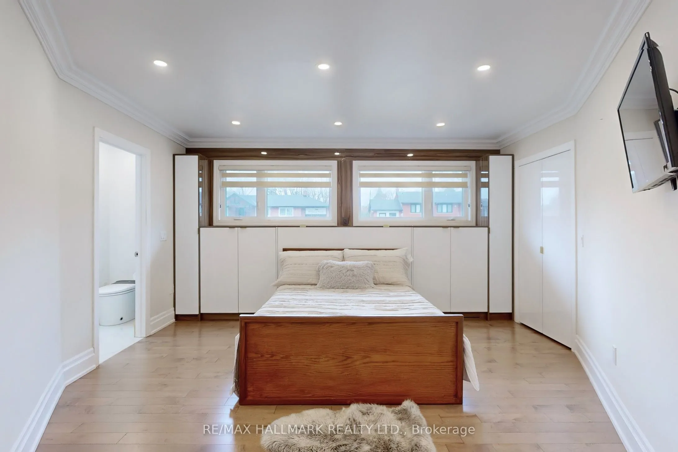 115 Lynwood Crescent