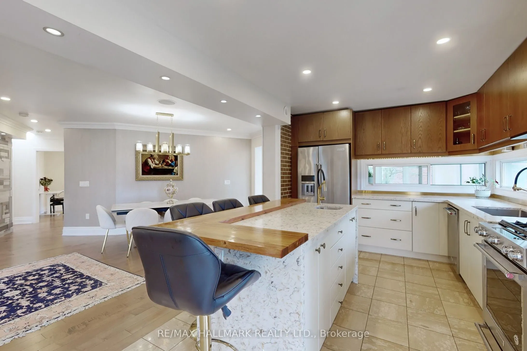 115 Lynwood Crescent