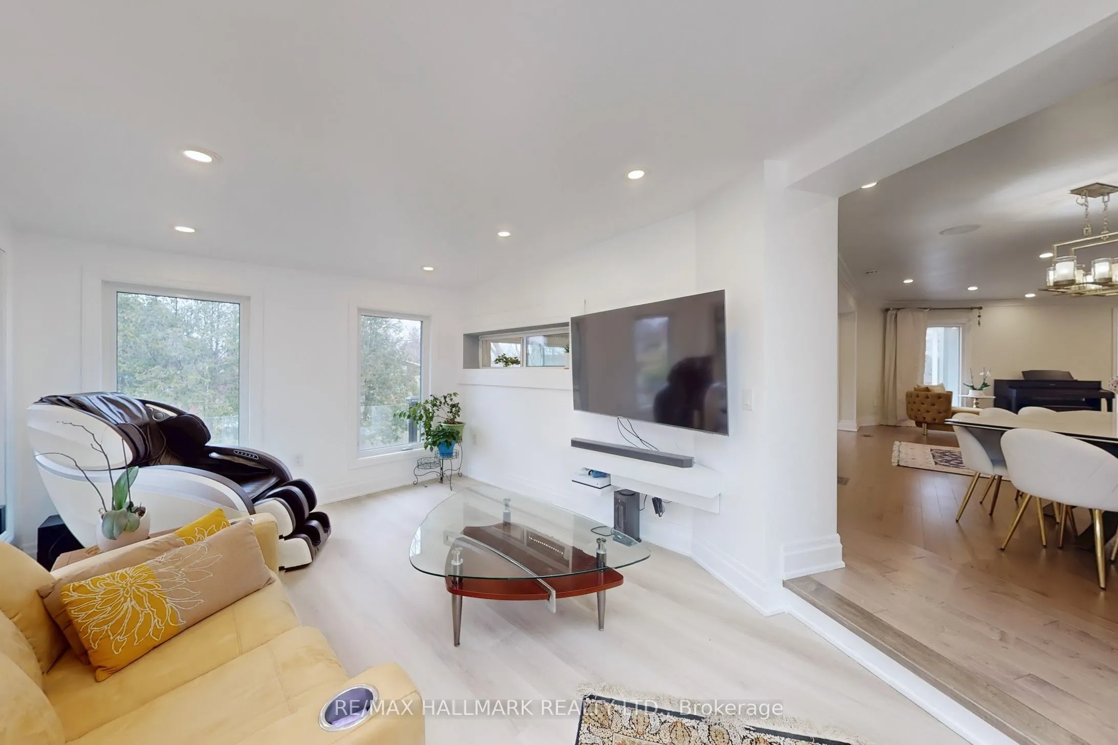 115 Lynwood Crescent