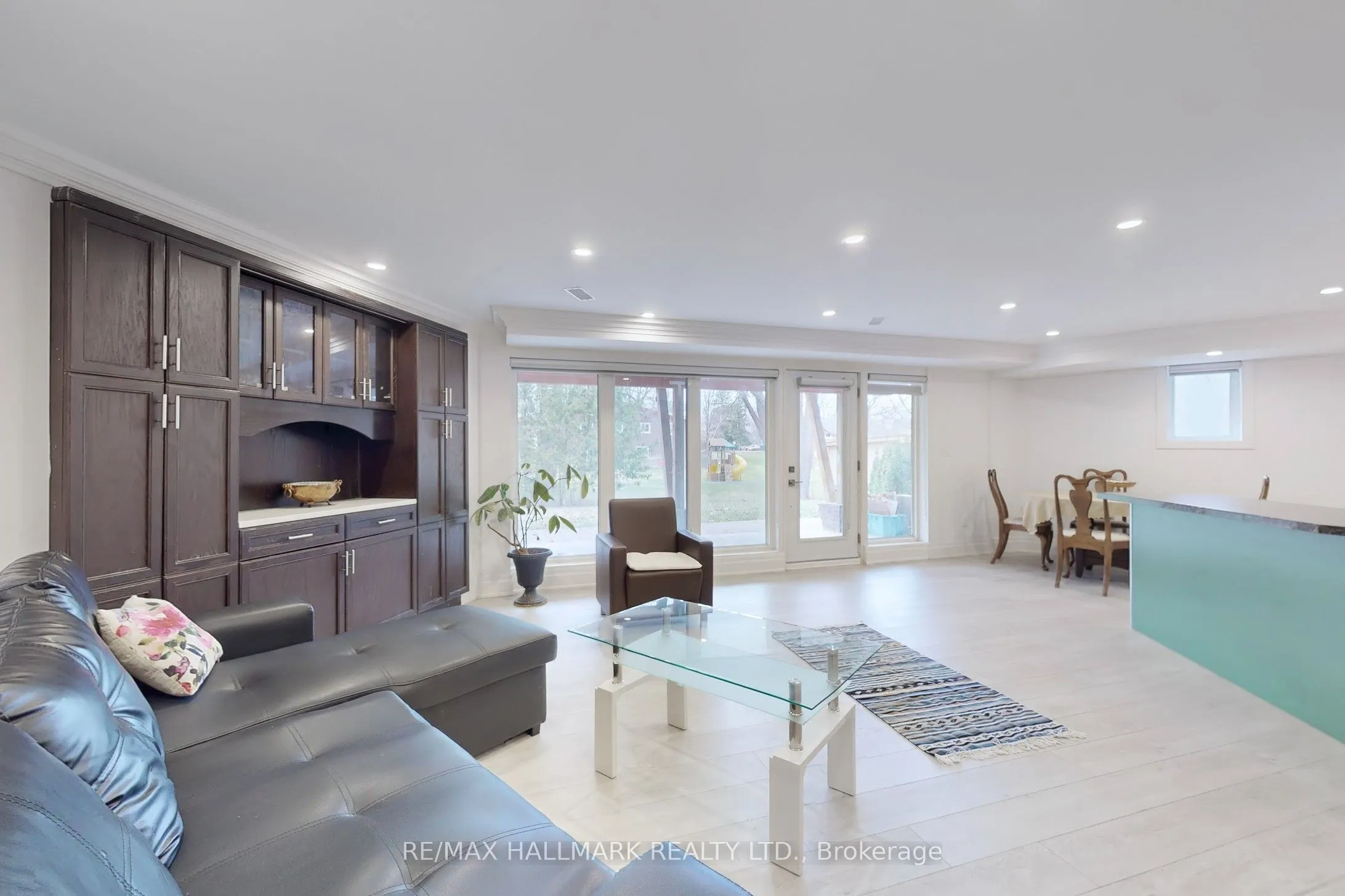 115 Lynwood Crescent