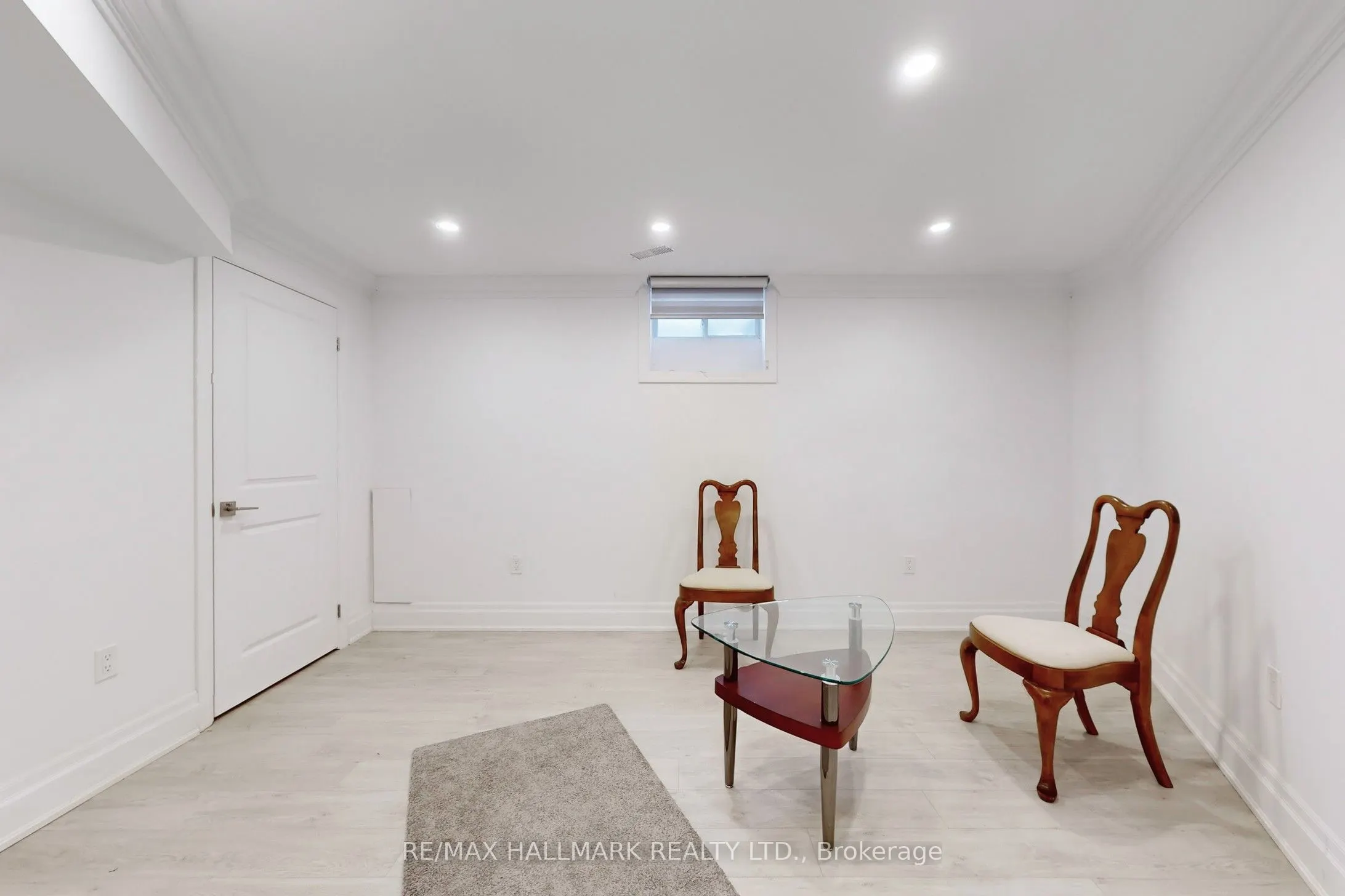 115 Lynwood Crescent
