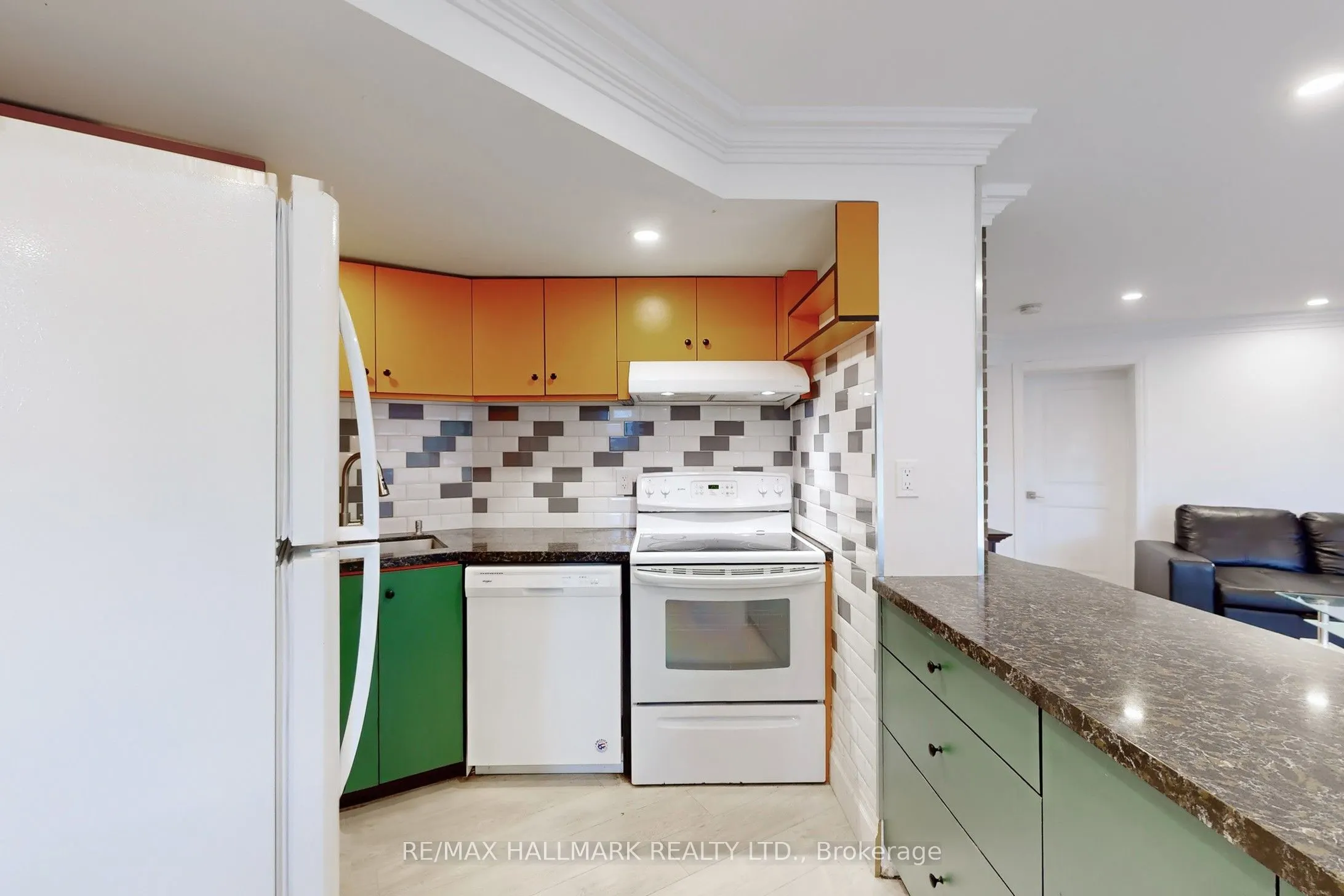 115 Lynwood Crescent
