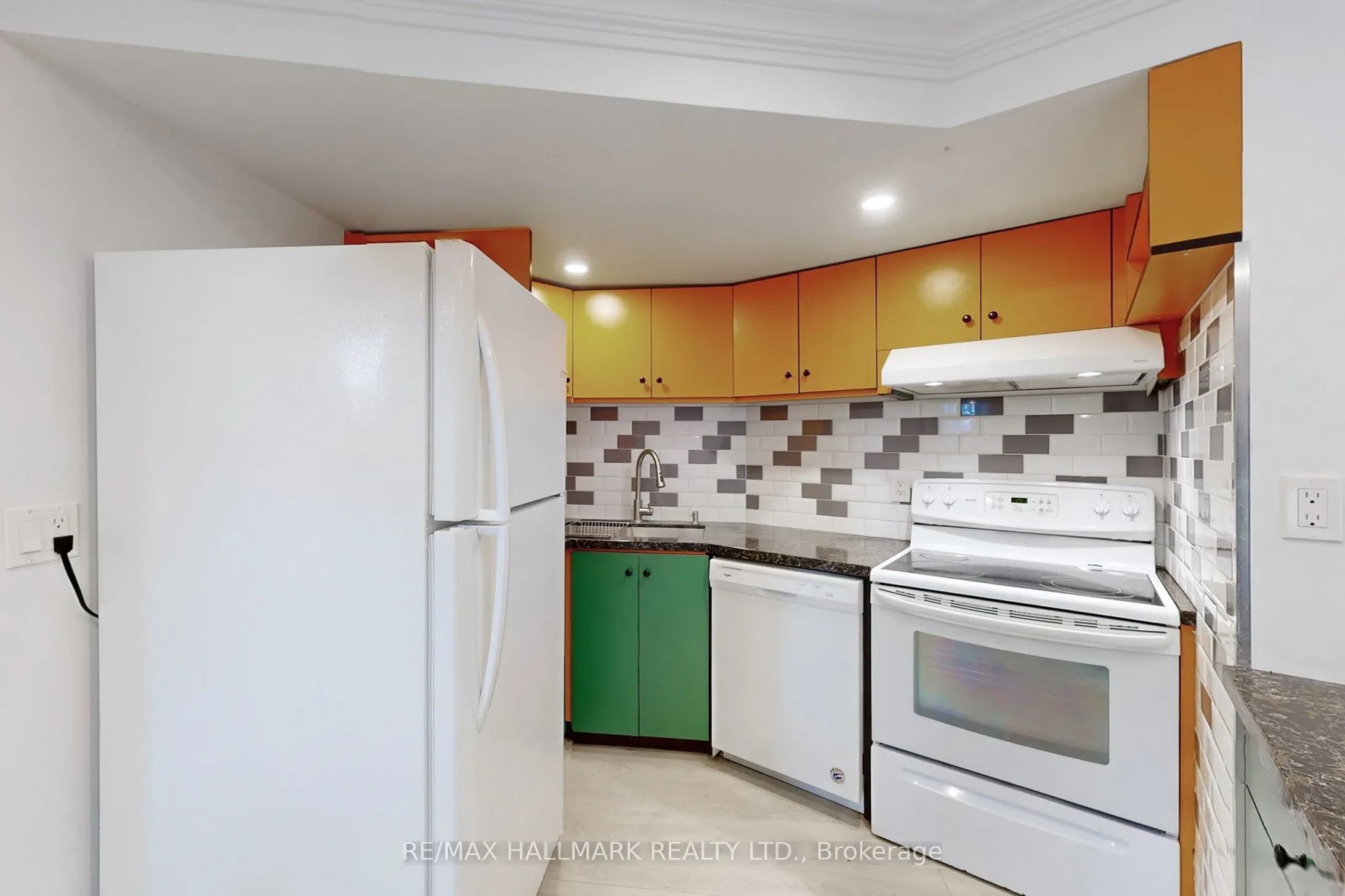 115 Lynwood Crescent