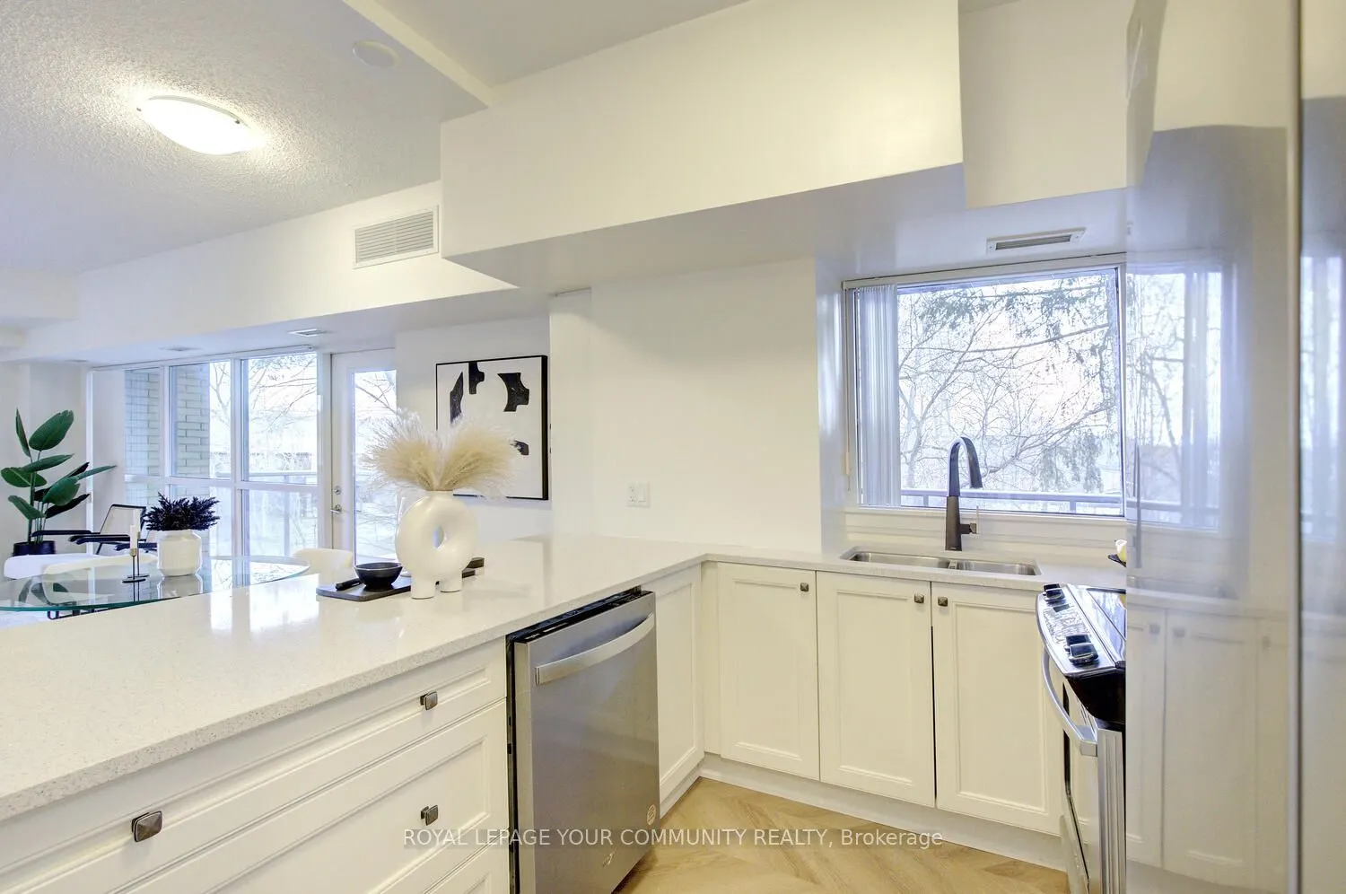 8302 Islington Avenue #202