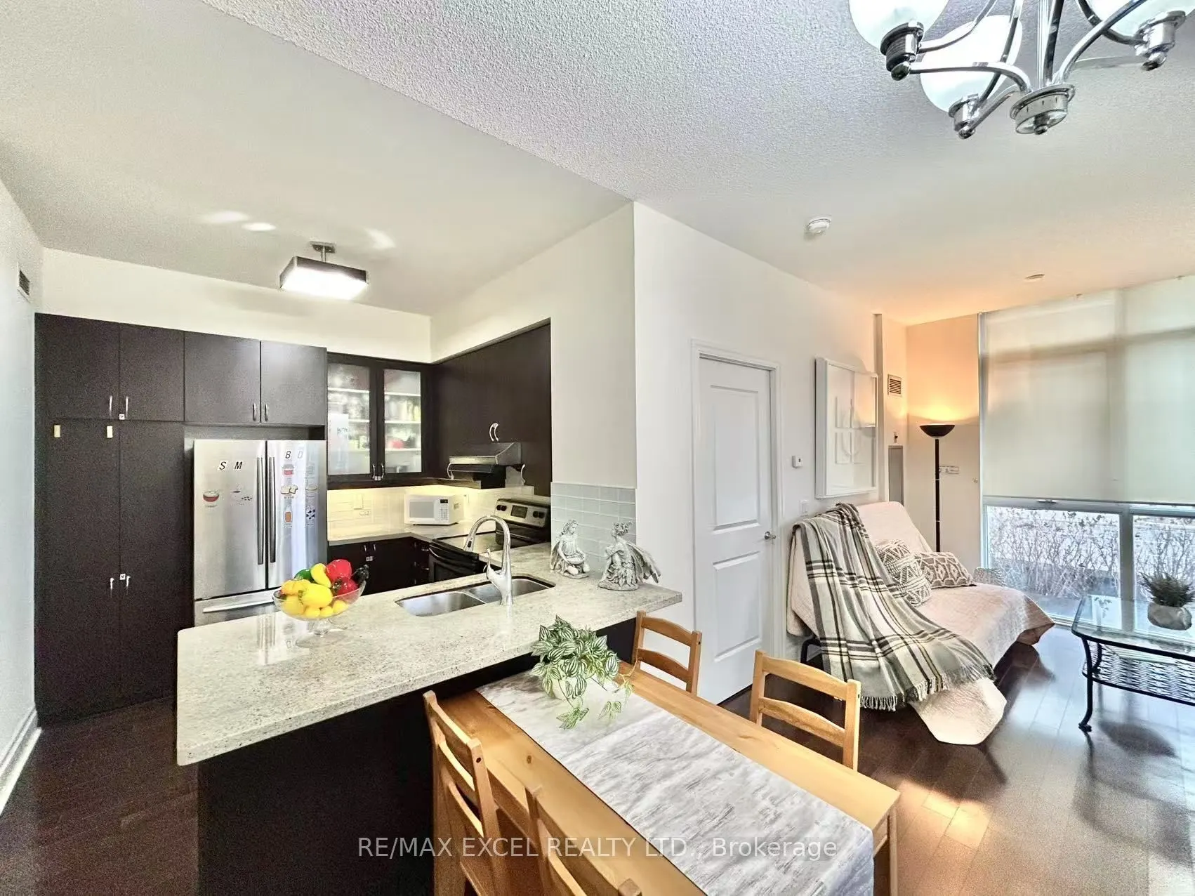 1 Upper Duke Crescent, #110