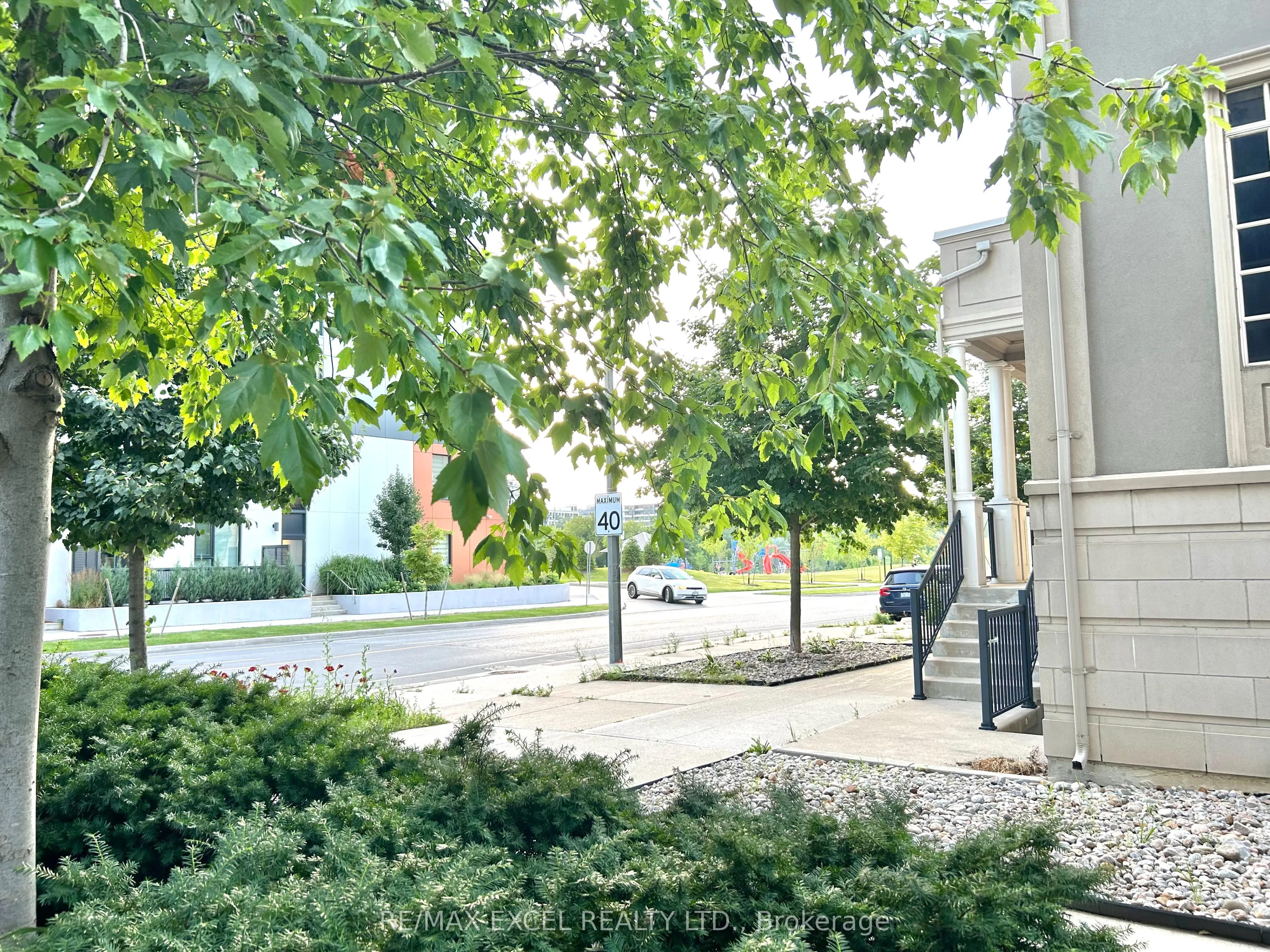 1 Upper Duke Crescent, #110