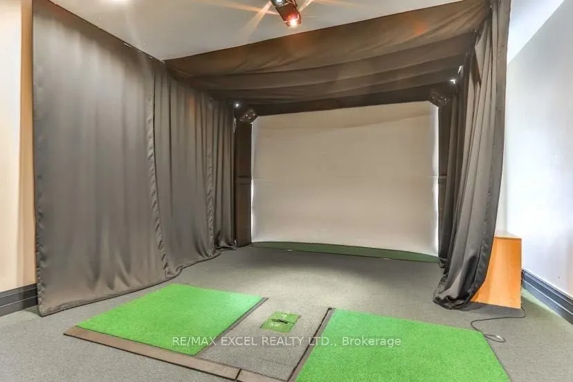 1 Upper Duke Crescent, #110