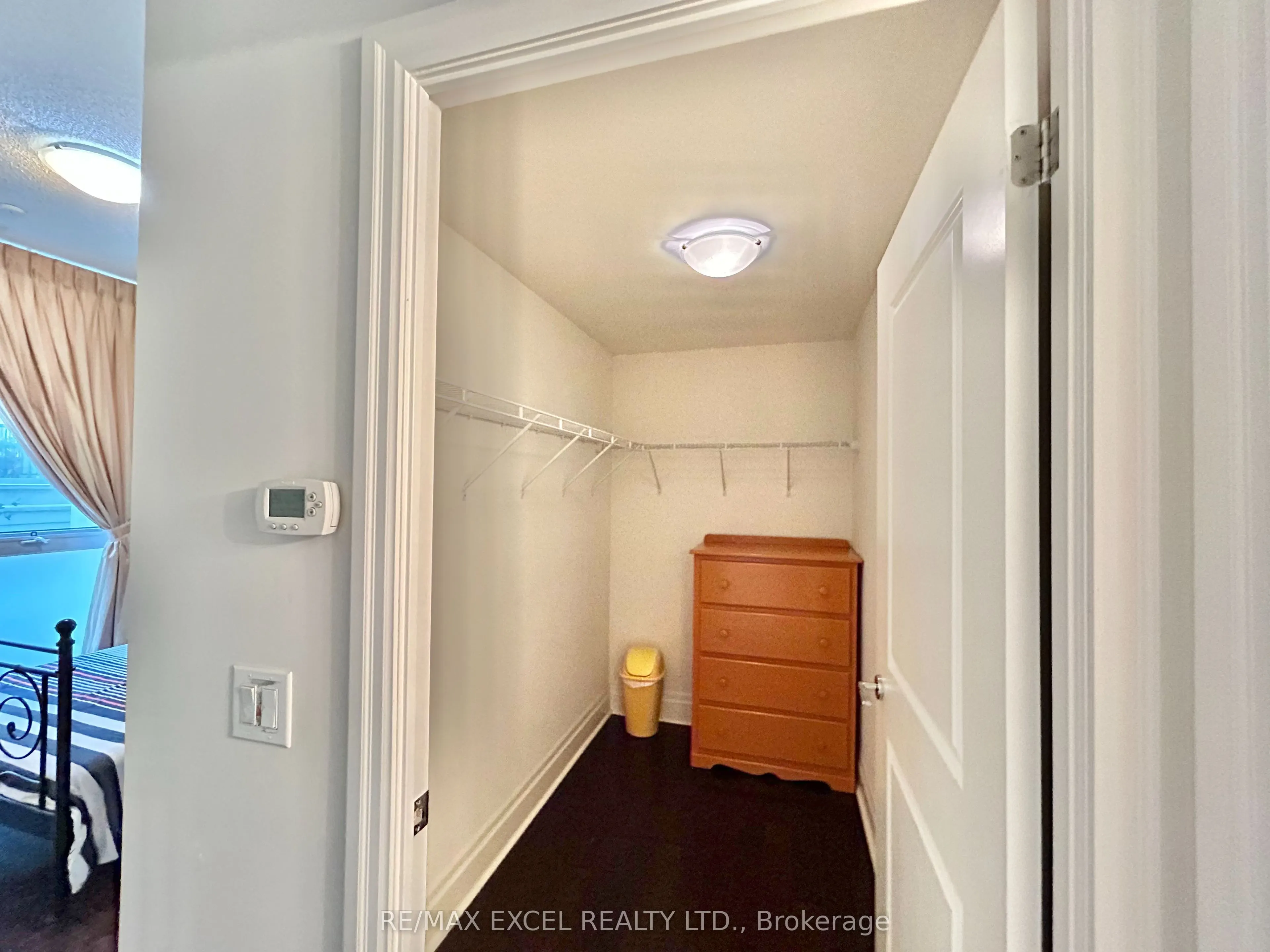 1 Upper Duke Crescent, #110