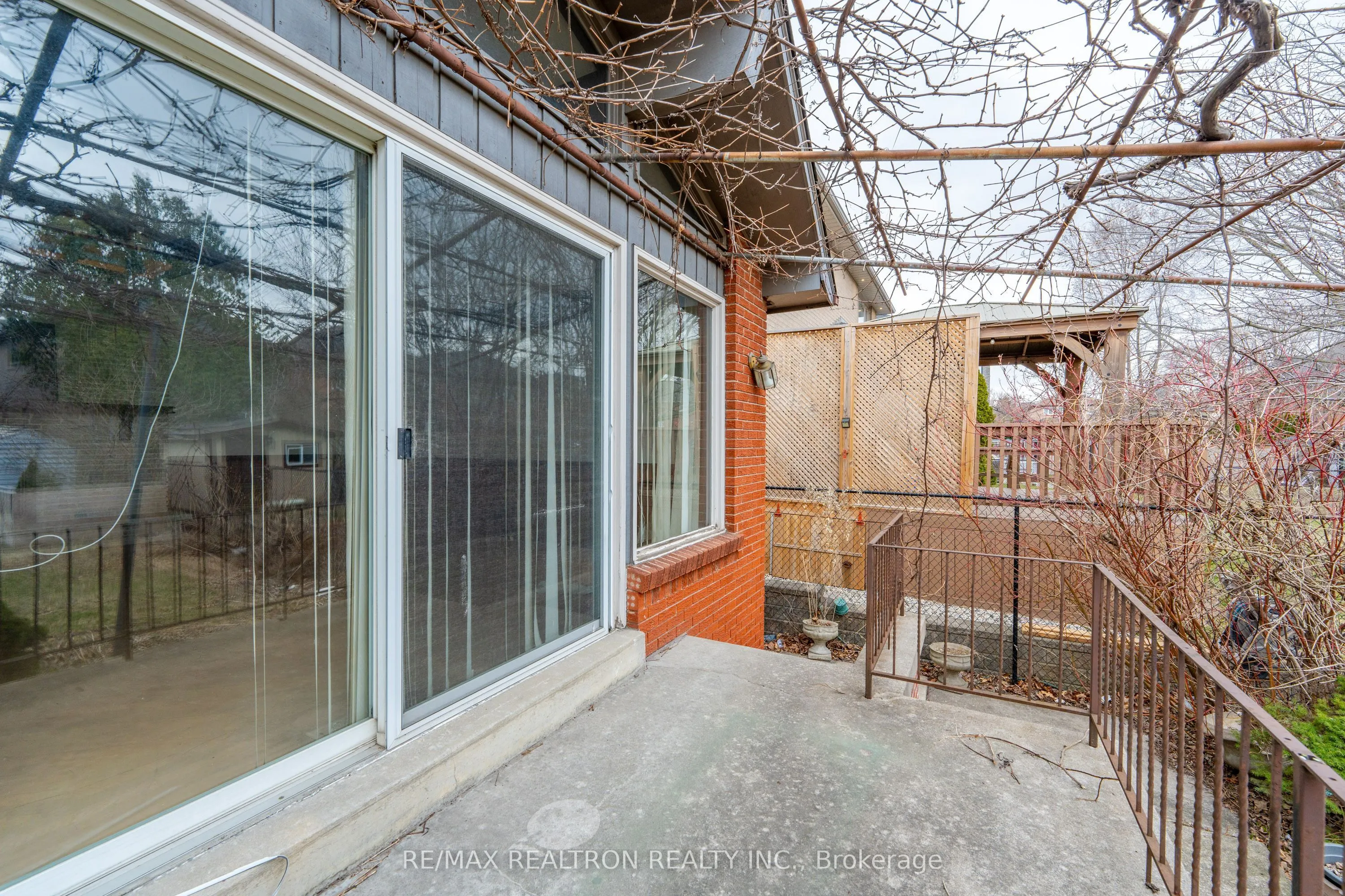 209 Crestwood Road