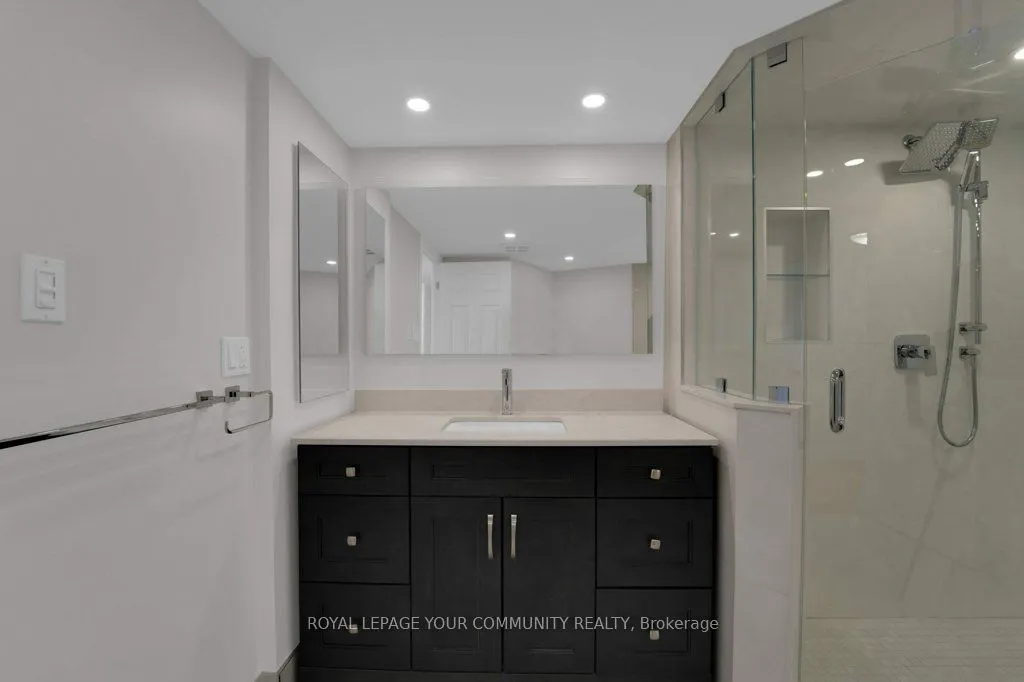 22 Clarissa Drive #1404
