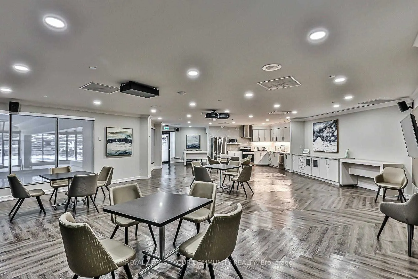 22 Clarissa Drive #1404
