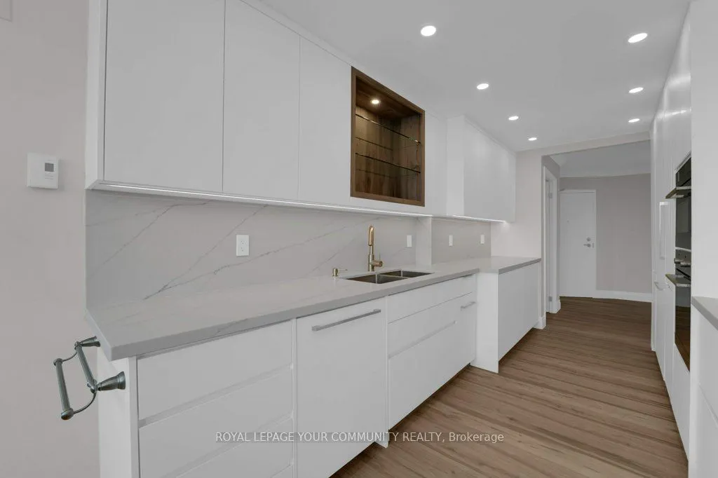 22 Clarissa Drive #1404