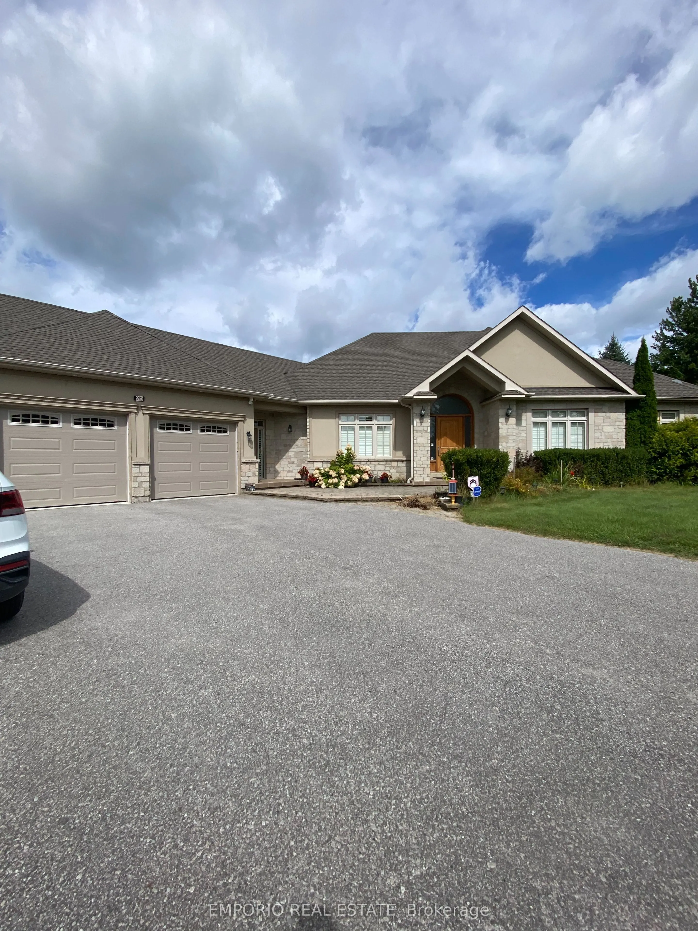 20 Ballantrae Road