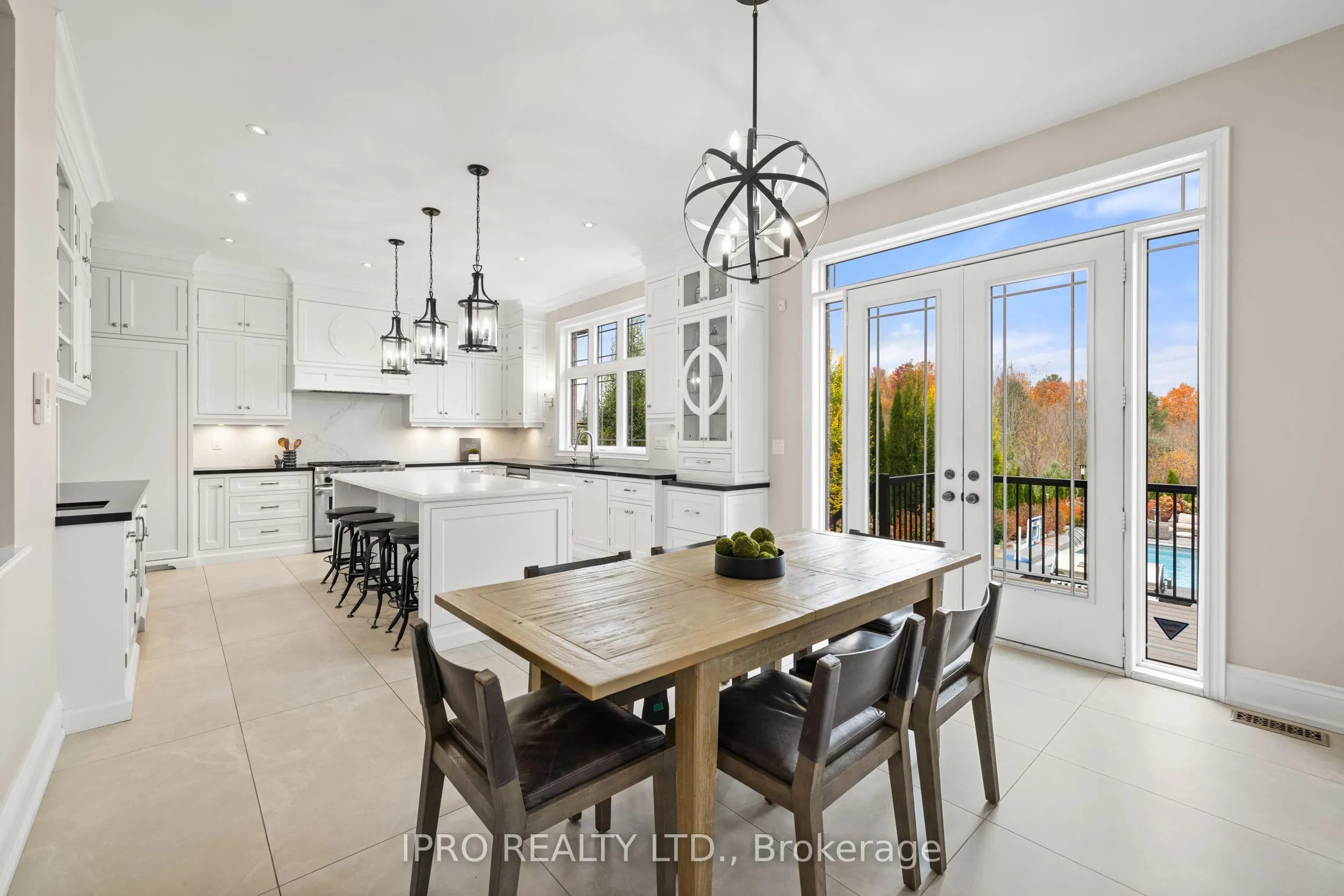 24 Bluff Trail