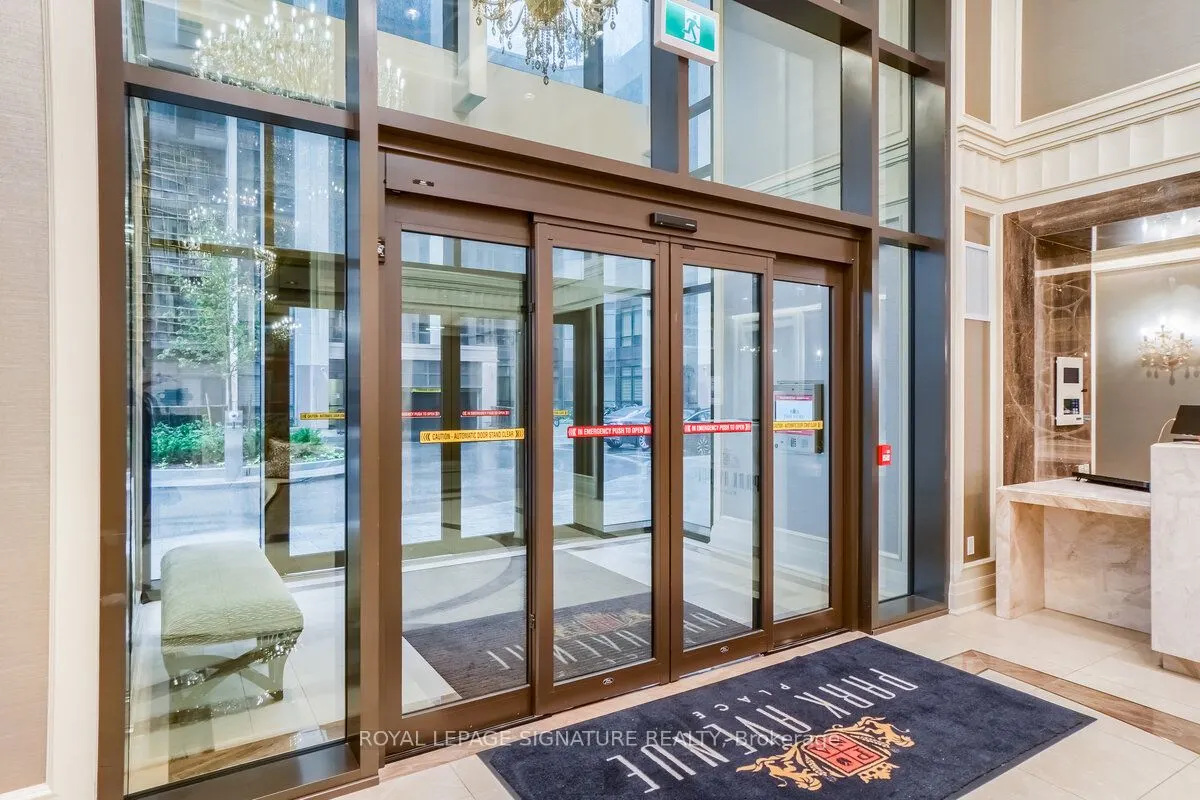 9085 Jane Street #108