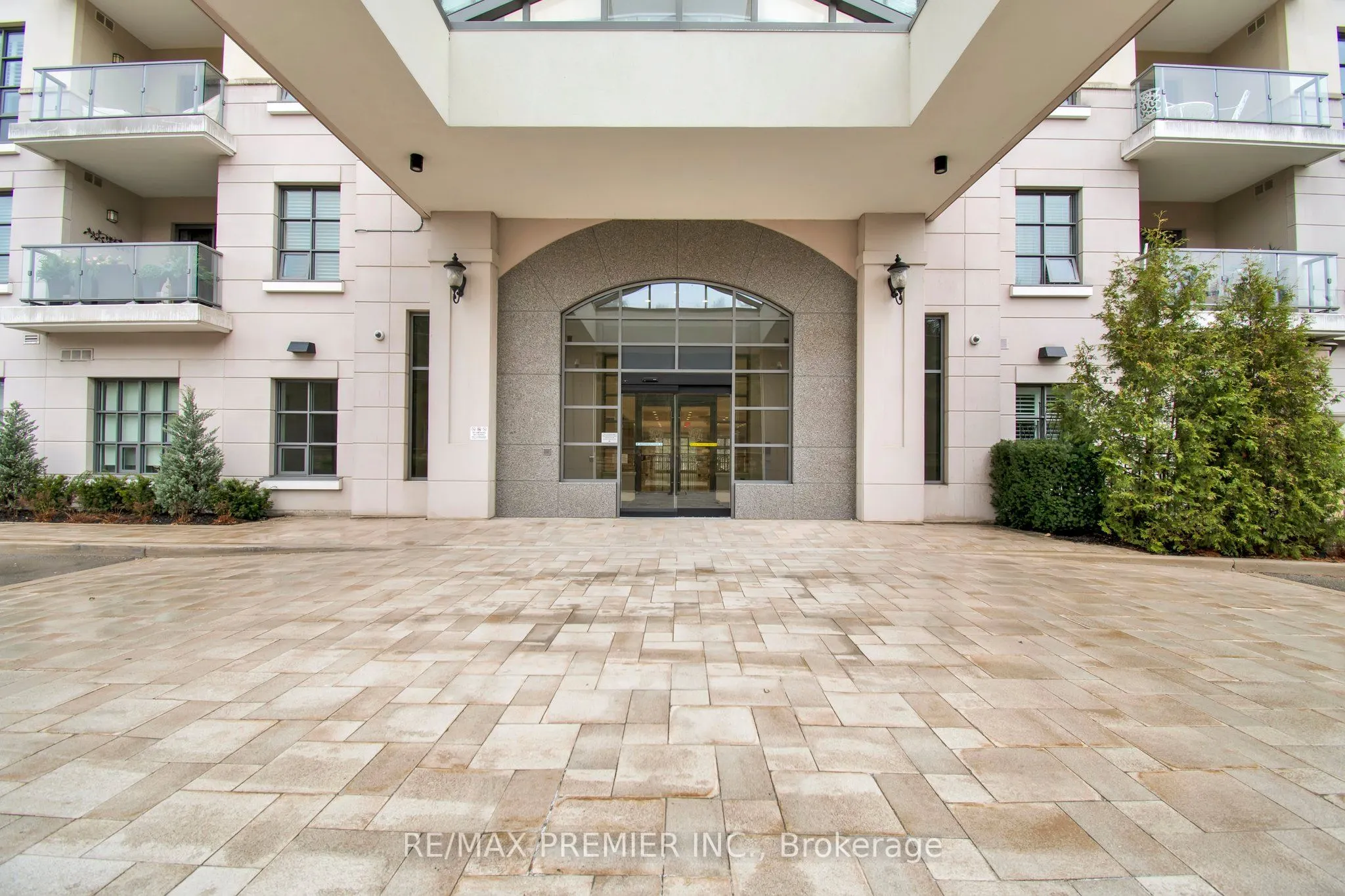 9909 Pine Valley Drive, #402