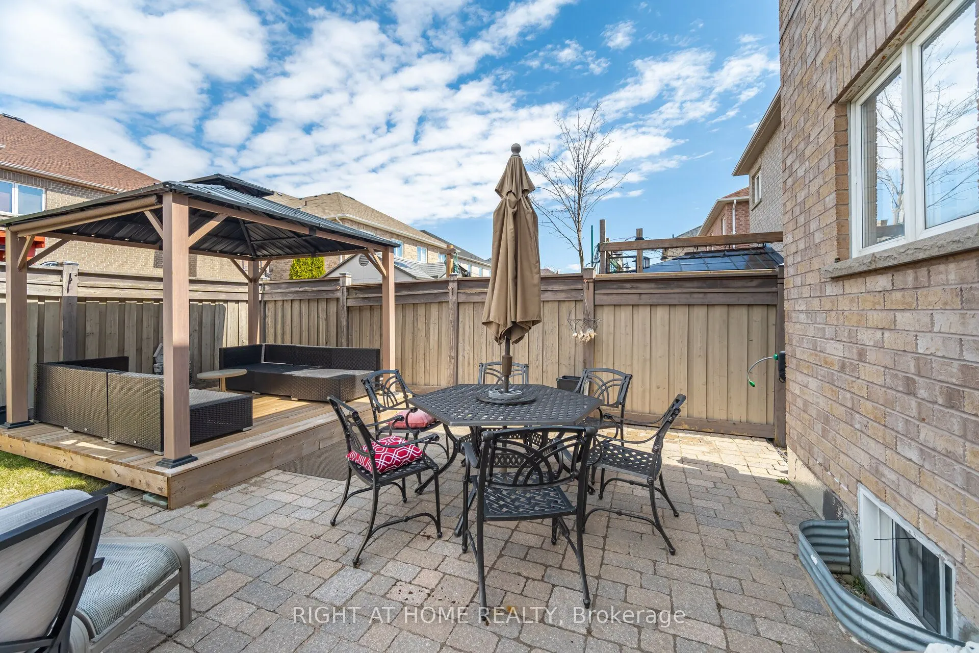 204 Lormel Gate