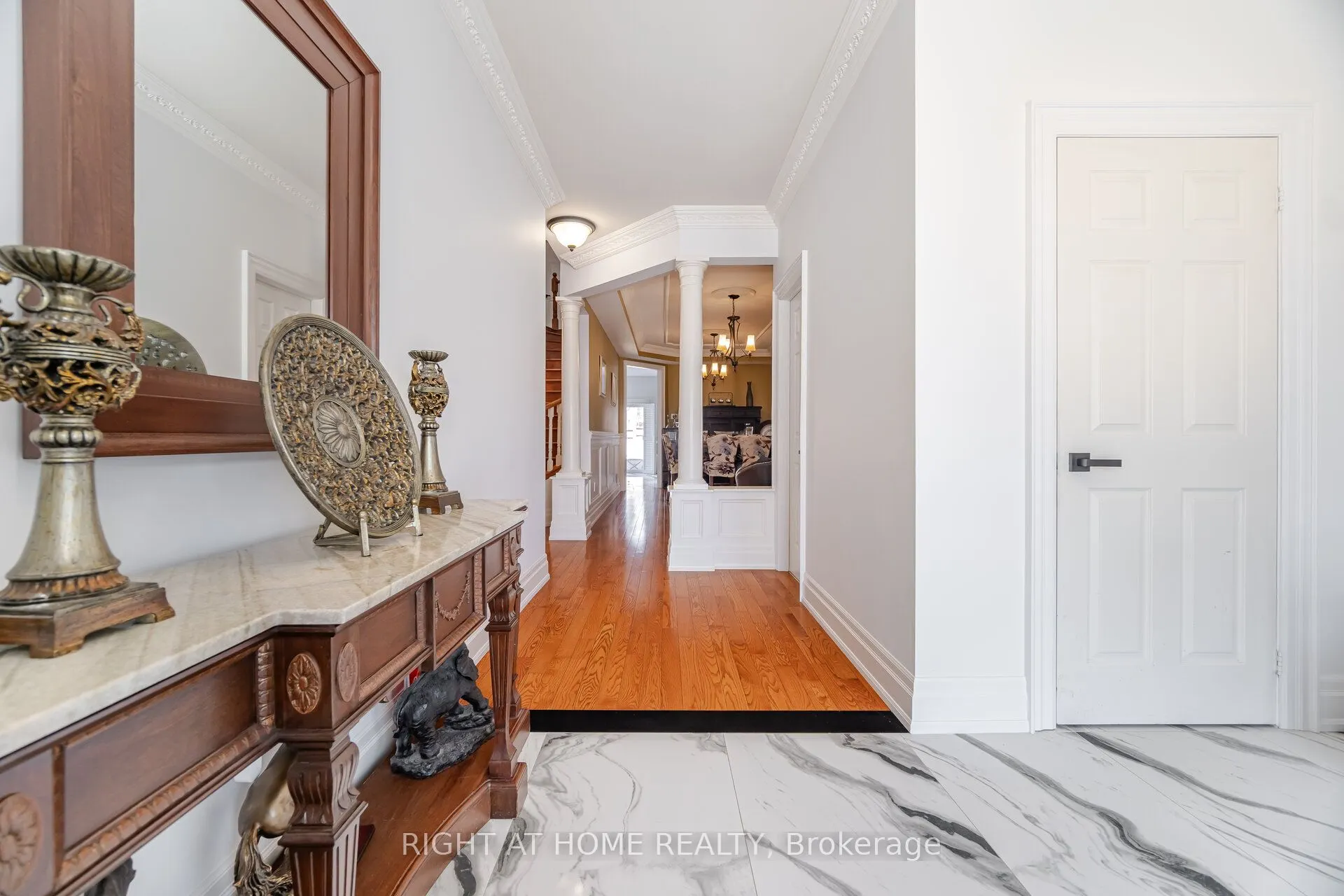204 Lormel Gate