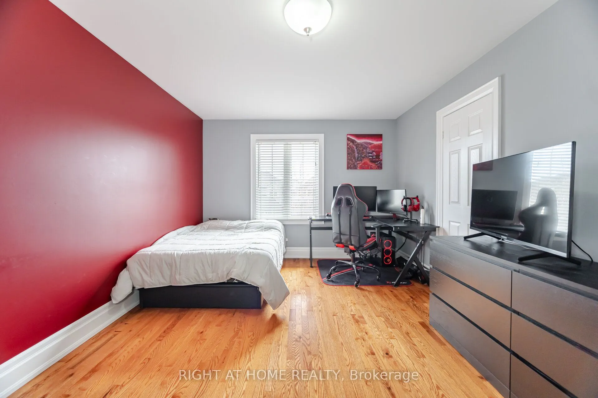 204 Lormel Gate