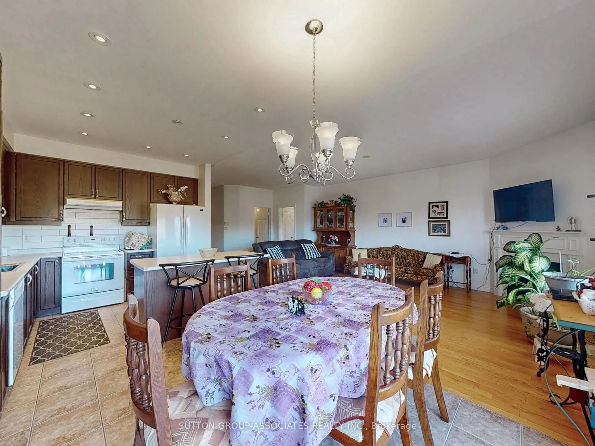 144 Shephard Avenue