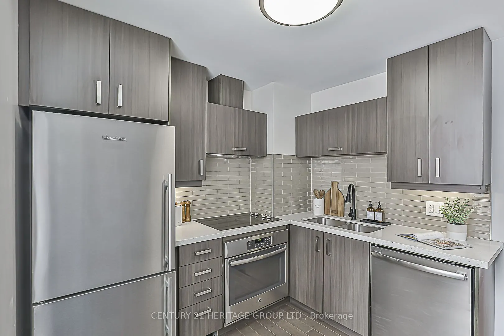 18 Uptown Drive #217