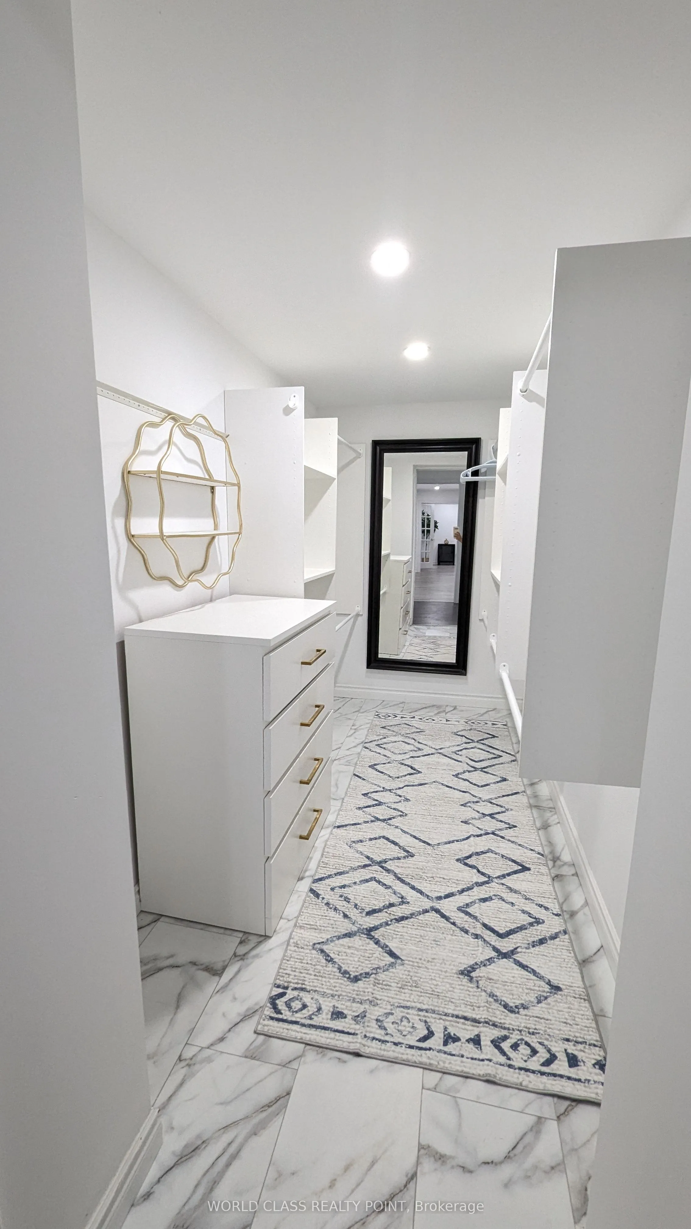 17B Brower Avenue, #BASEMENT