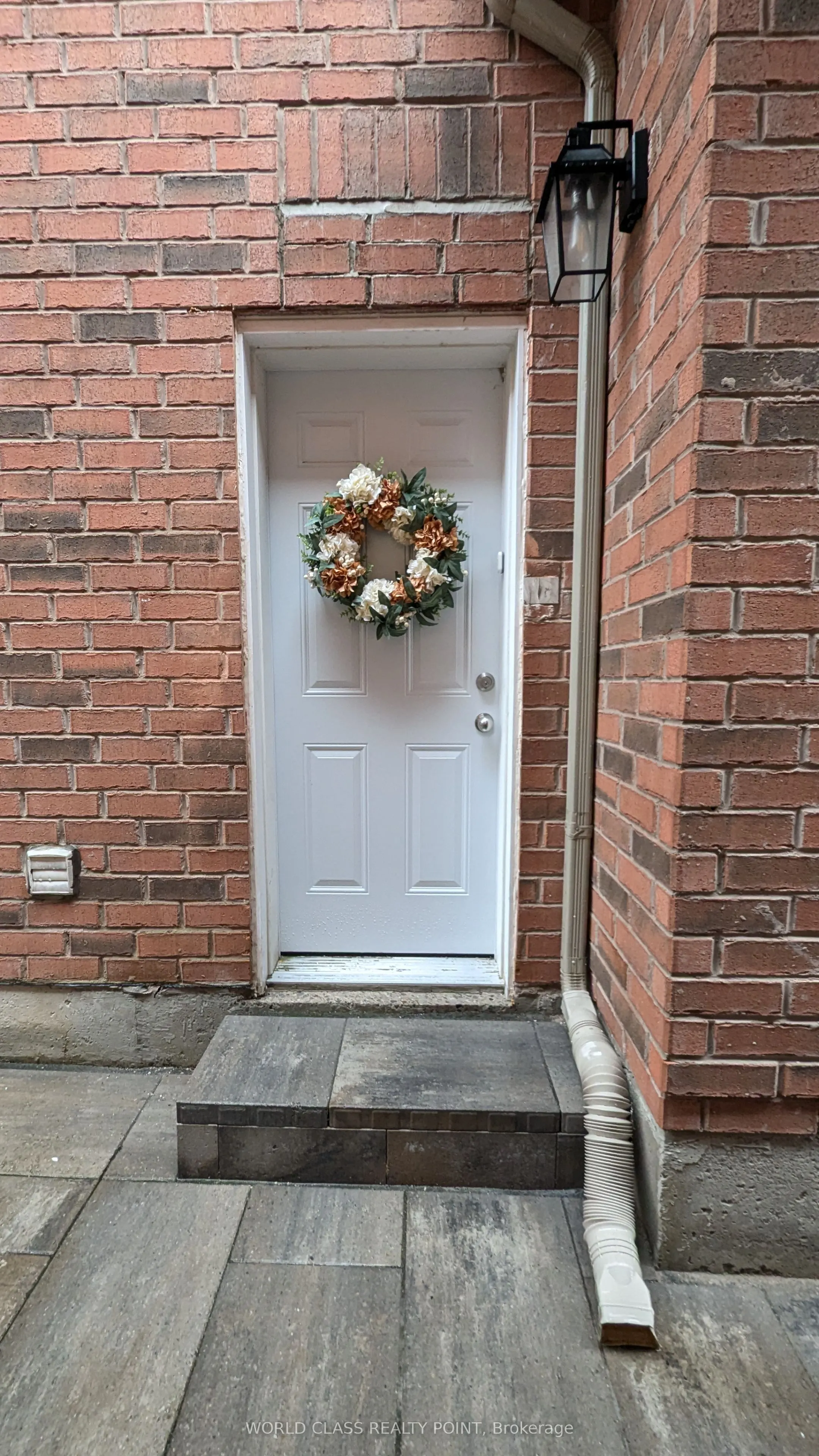 17B Brower Avenue, #BASEMENT