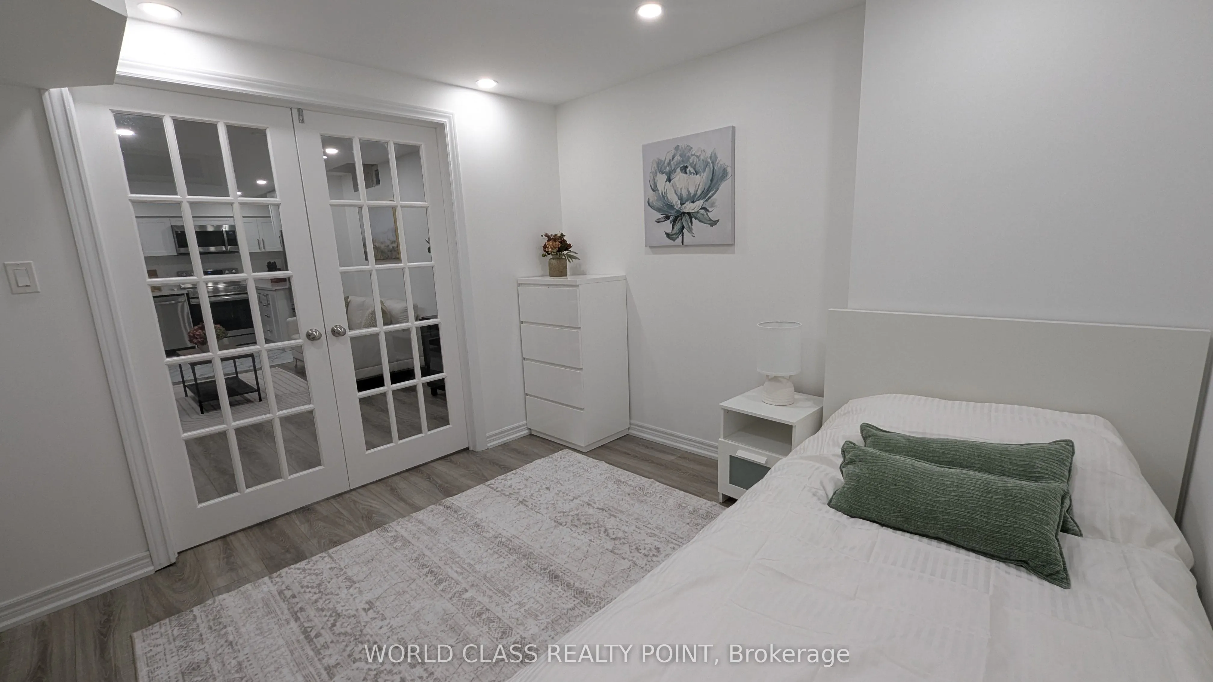 17B Brower Avenue, #BASEMENT