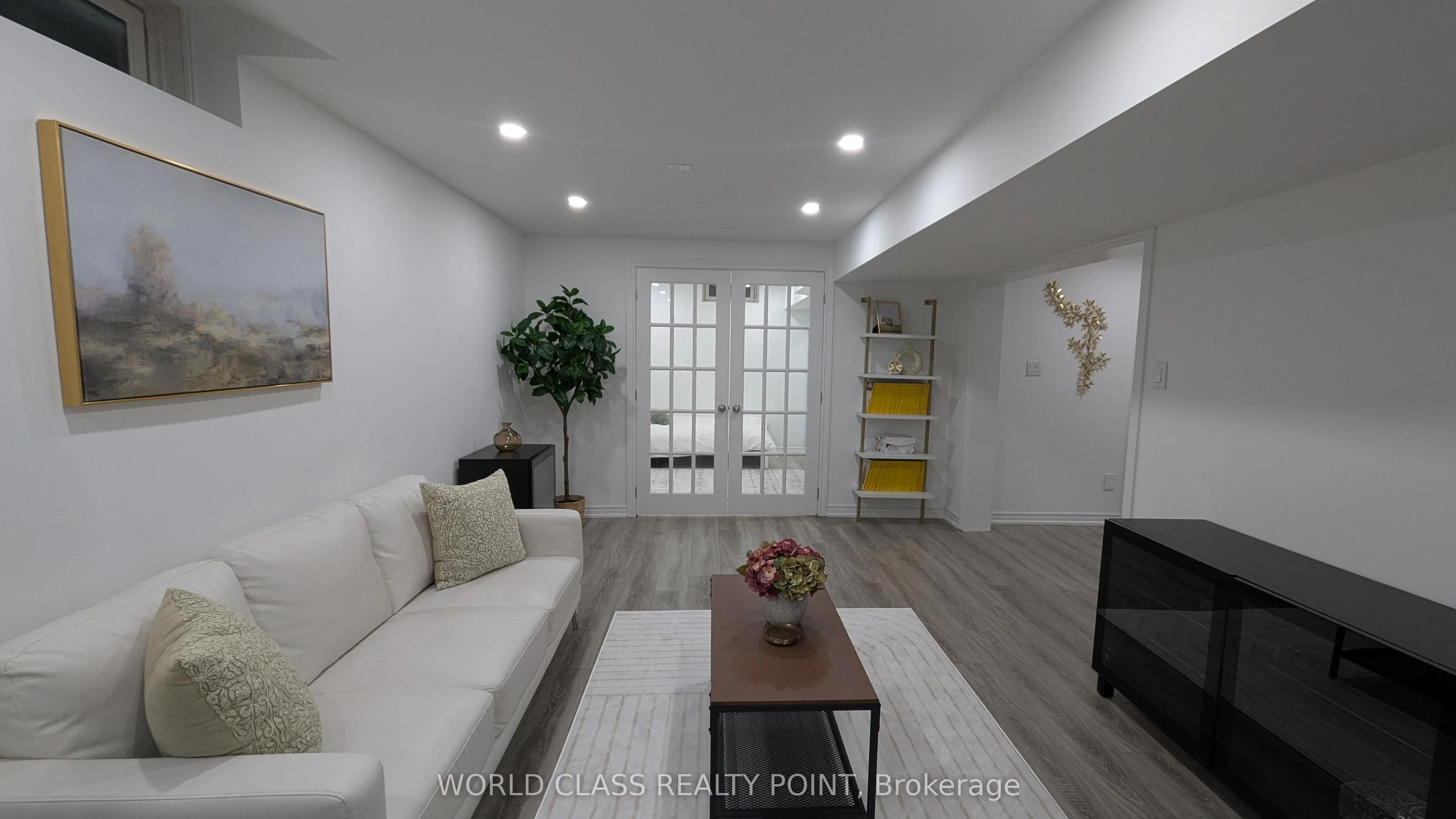 17B Brower Avenue, #BASEMENT