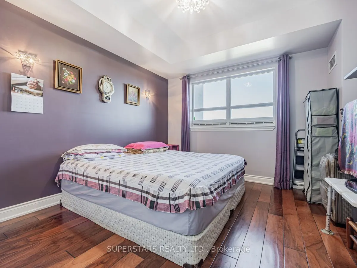 9245 Jane Street, #1414