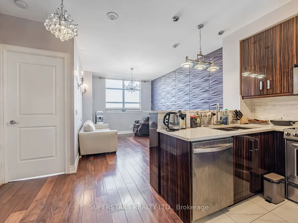 9245 Jane Street, #1414