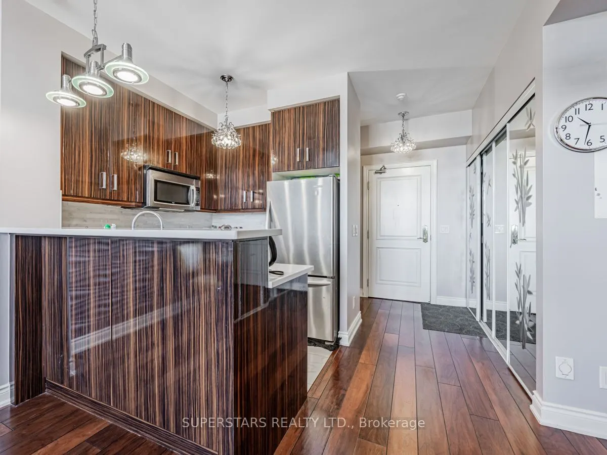 9245 Jane Street, #1414