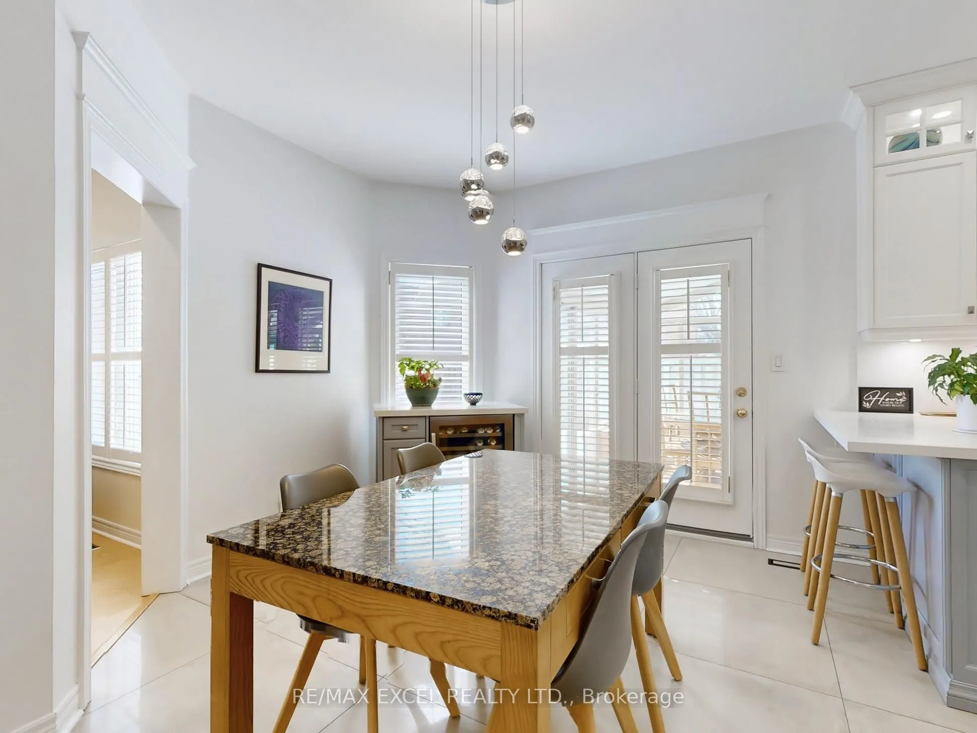 78 Shaftsbury Avenue
