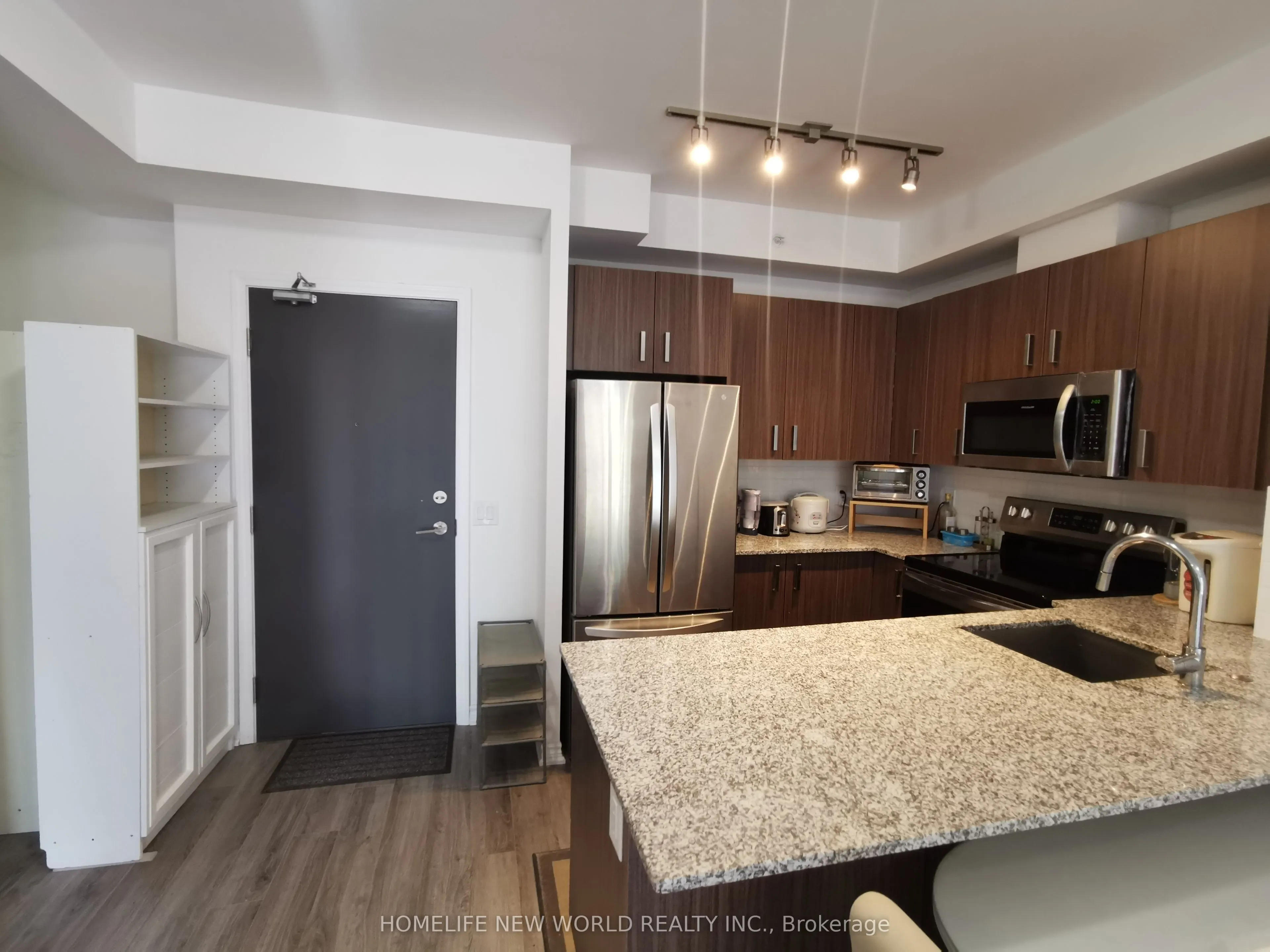 11611 Yonge St Street, #232