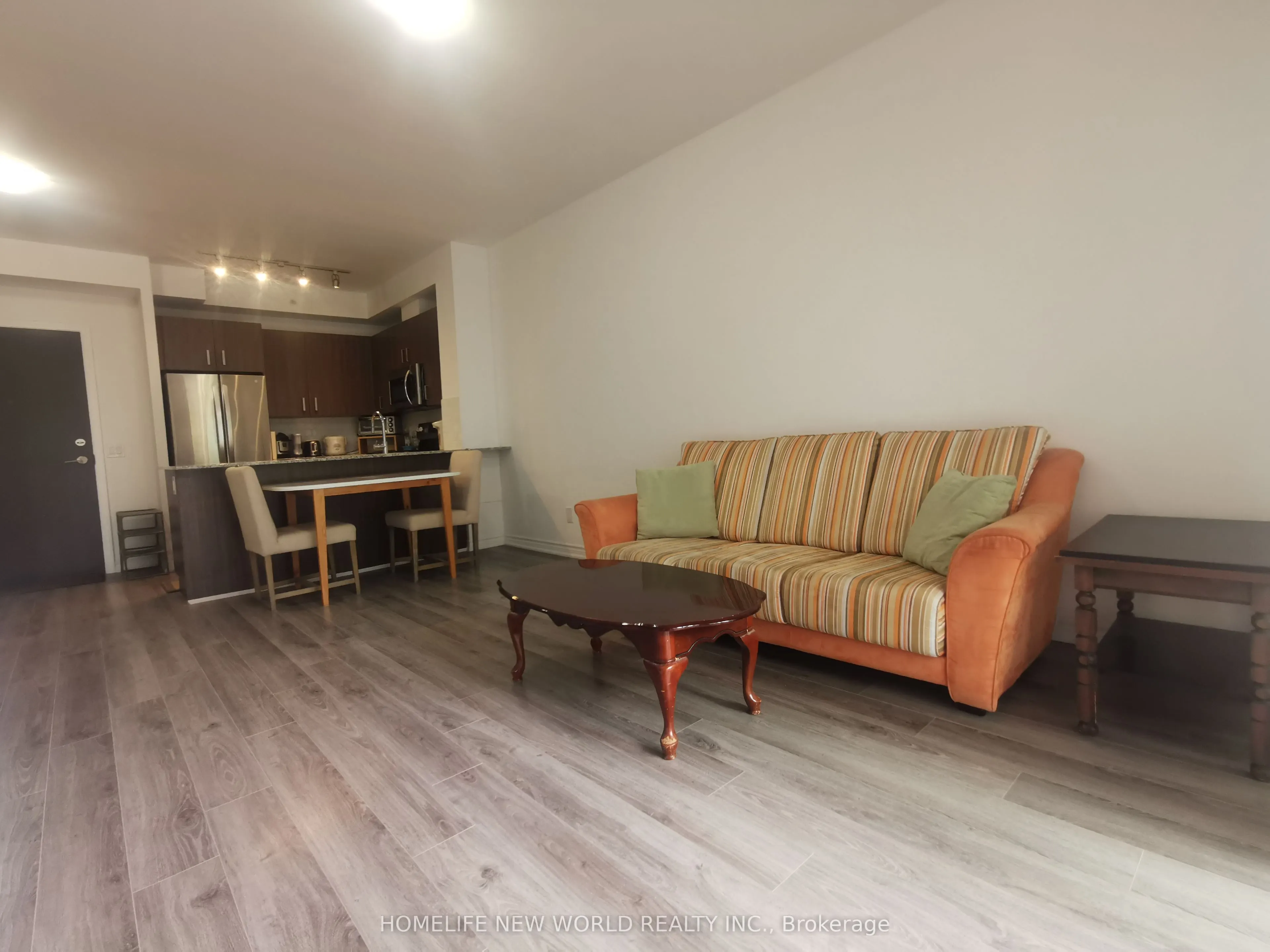 11611 Yonge St Street, #232
