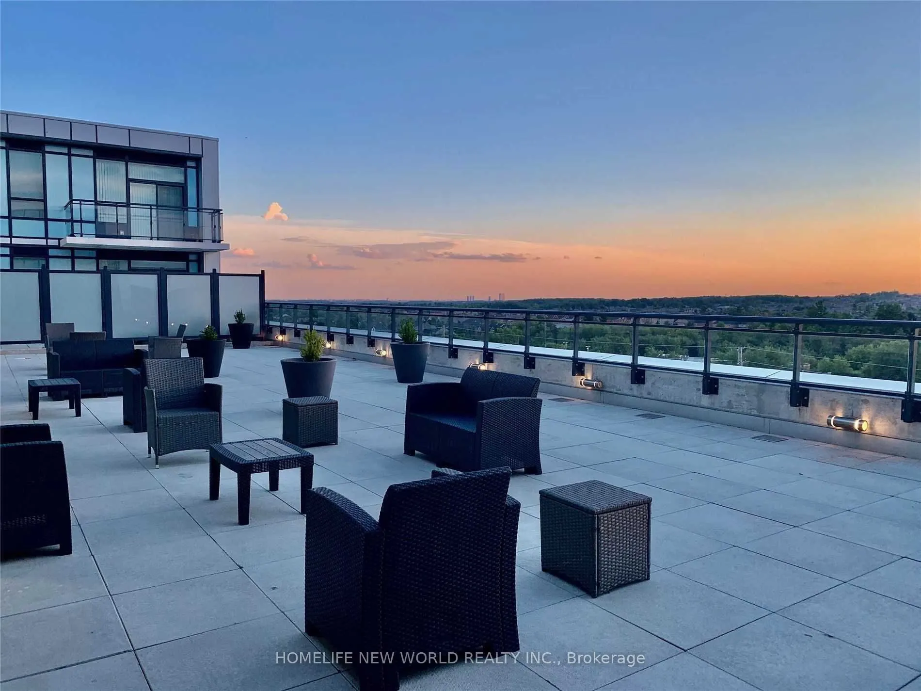 11611 Yonge St Street, #232