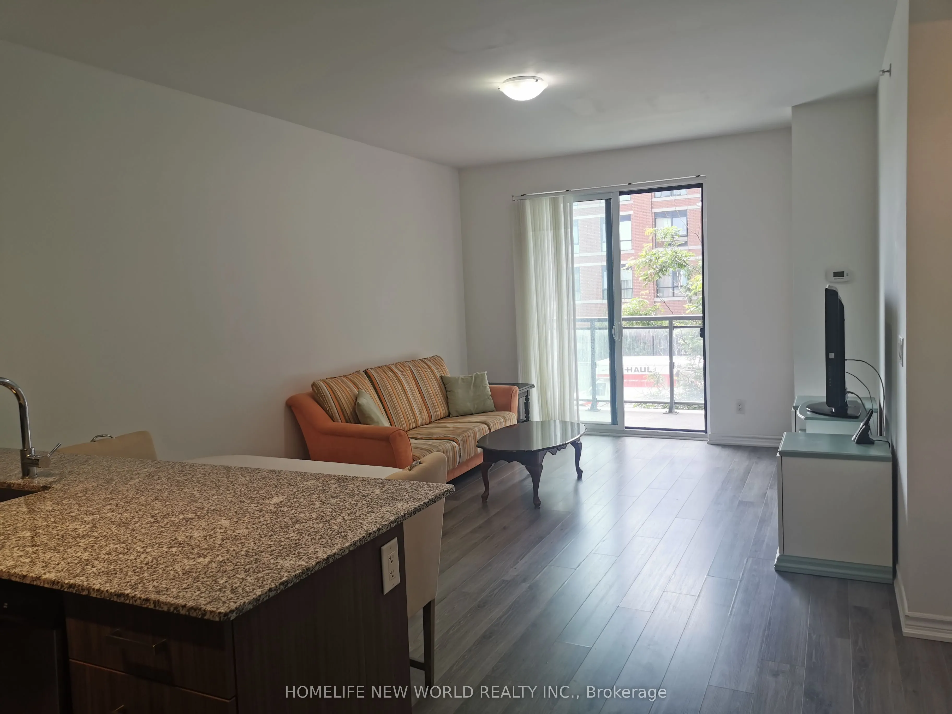 11611 Yonge St Street, #232