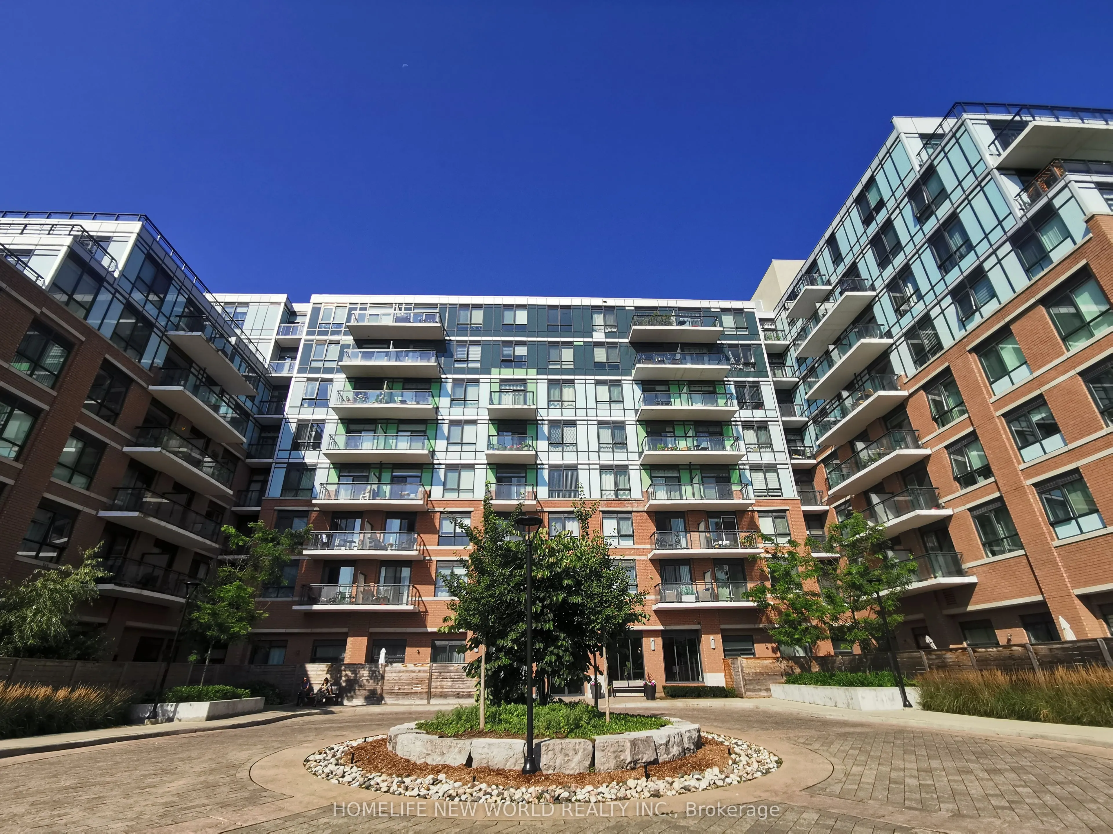 11611 Yonge St Street, #232