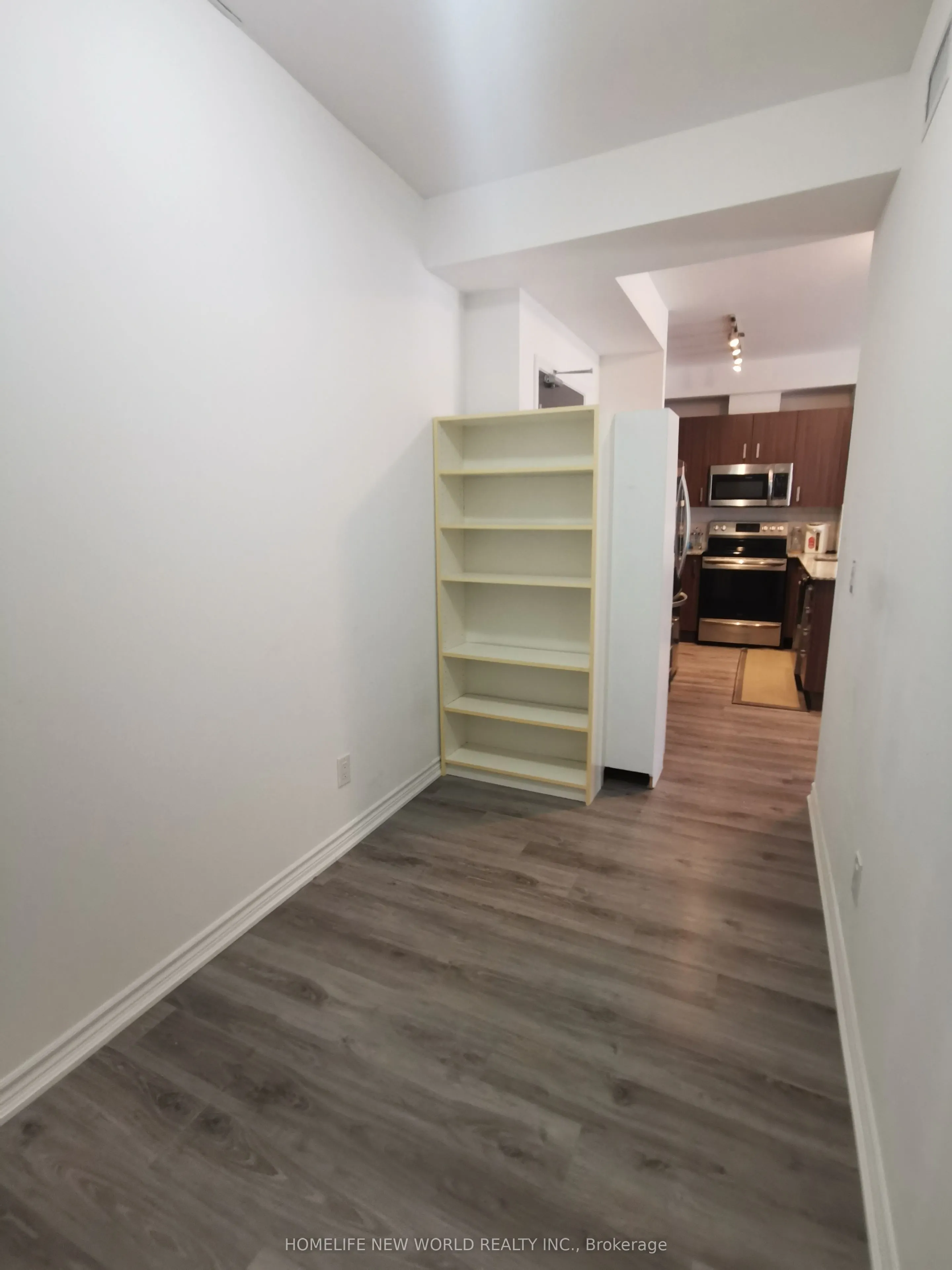 11611 Yonge St Street, #232